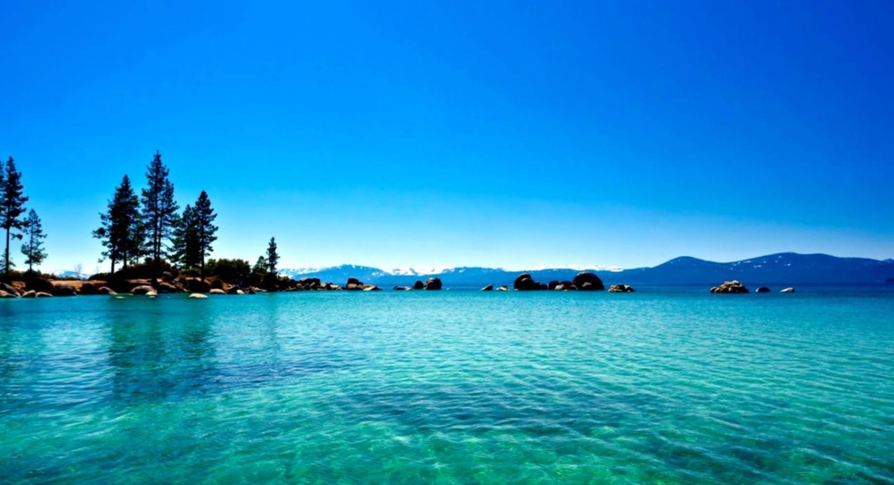 Malibu California, turquoise lake water, vibrant blue sky, HD Desktop Wallpaper