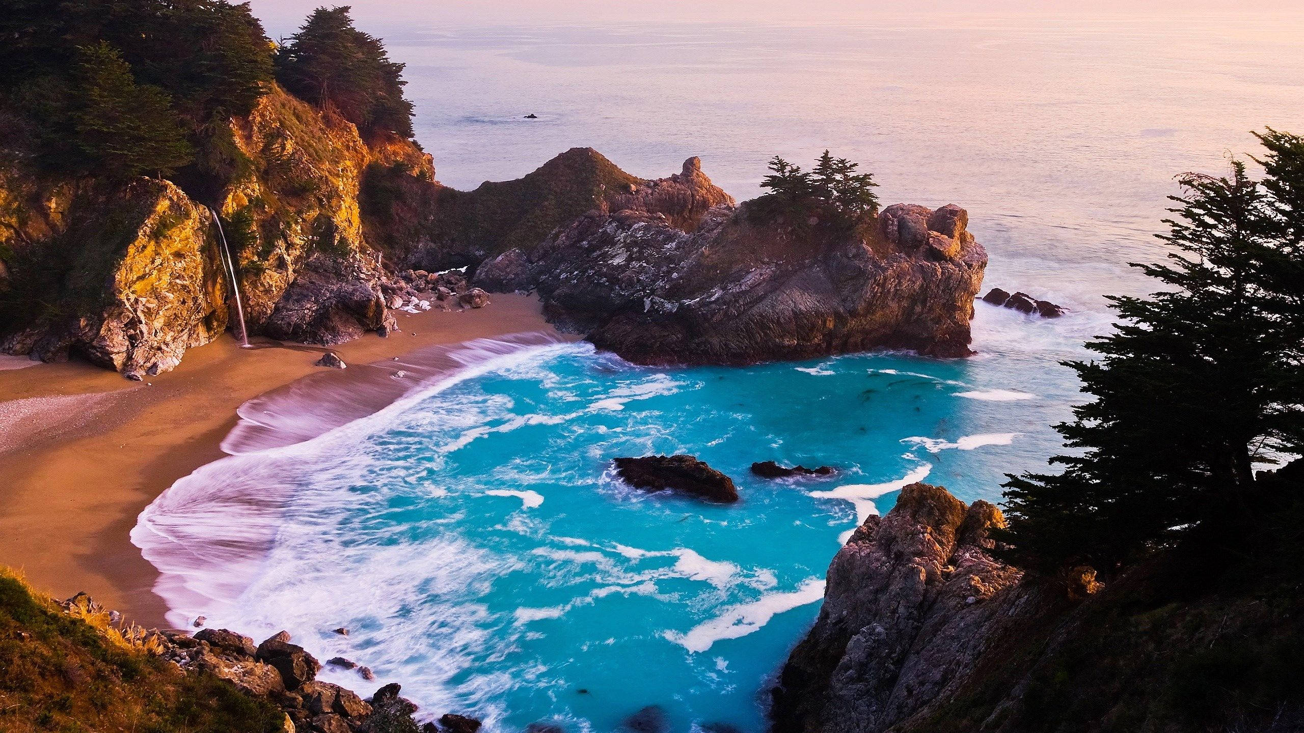 Malibu California, sunset, turquoise waves, 2K Desktop Wallpaper