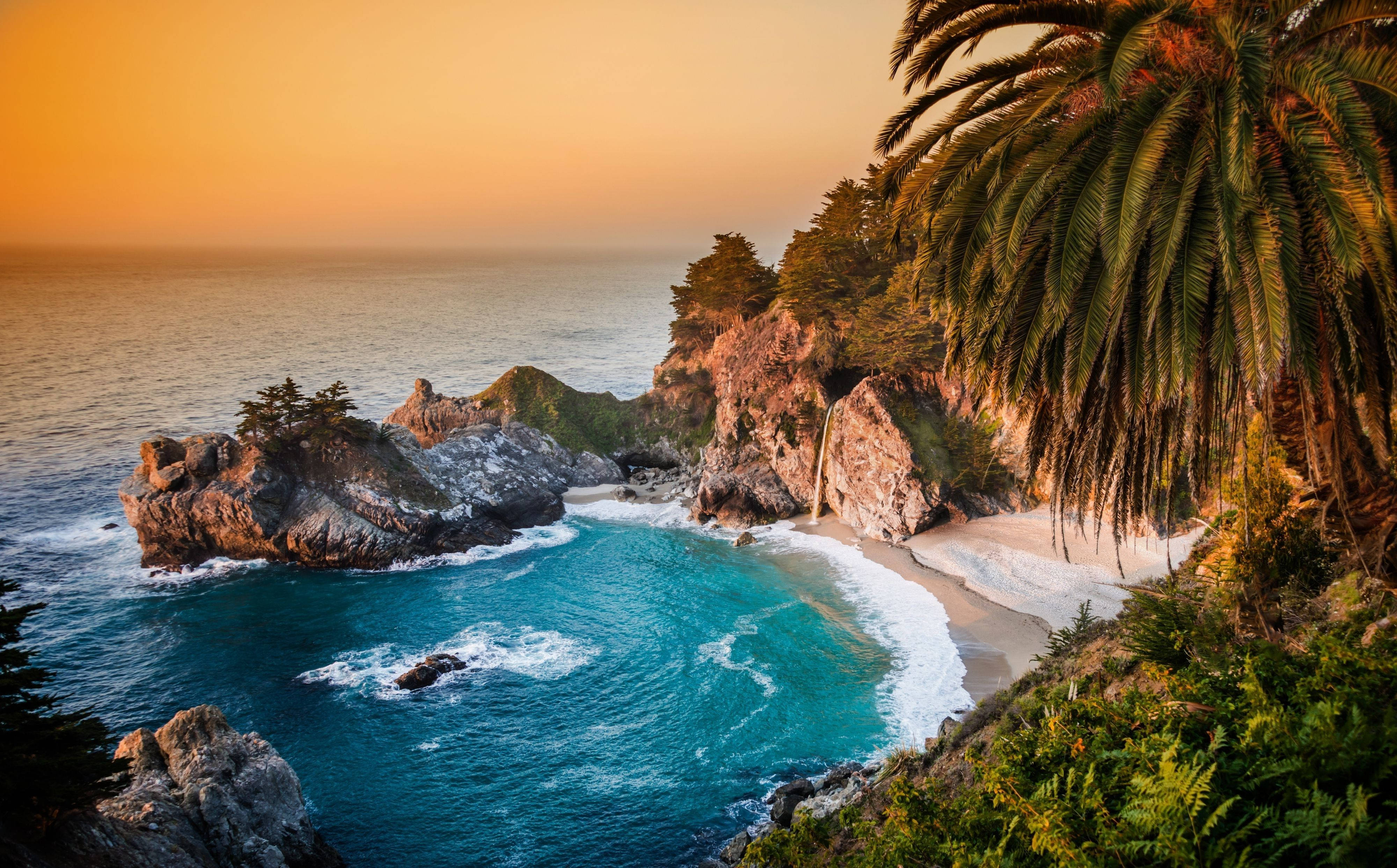 Malibu Beach, Golden sunset, turquoise waters, 4K Desktop Wallpaper
