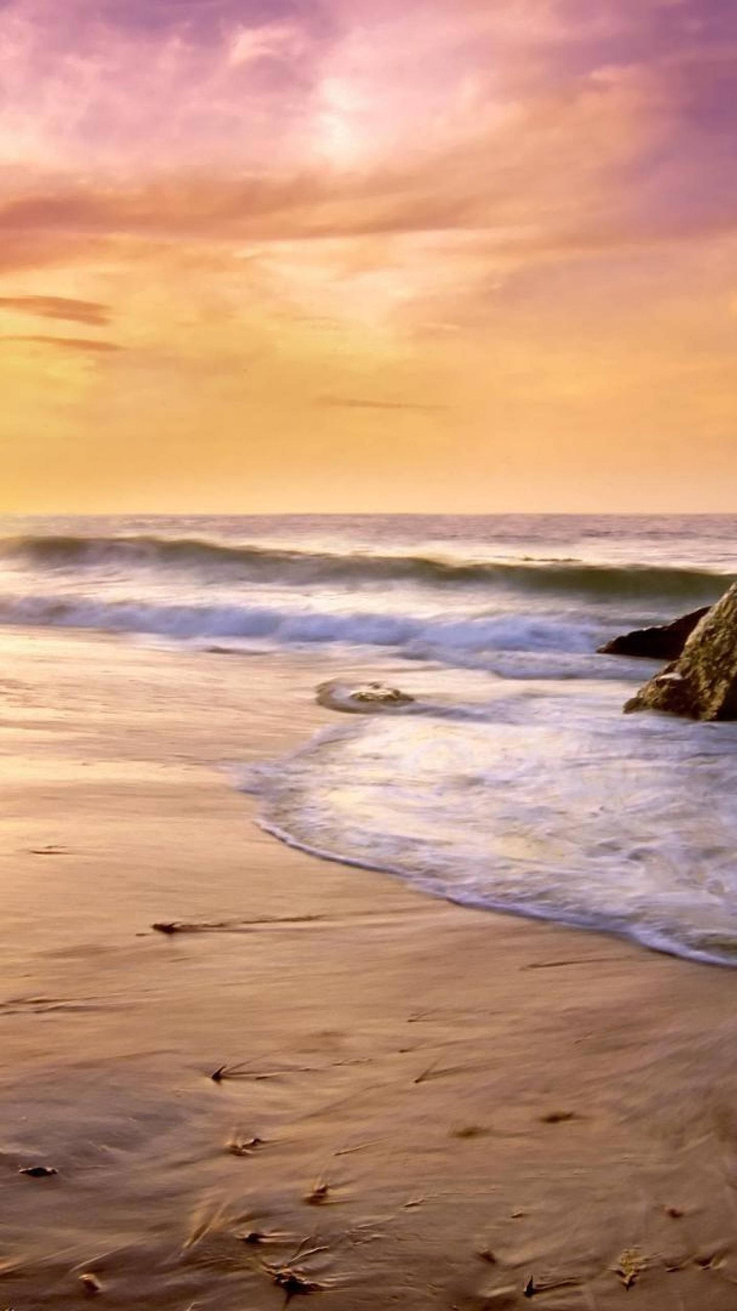 Malibu iPhone, golden sunset, foamy sea wave, 2K Phone Wallpaper