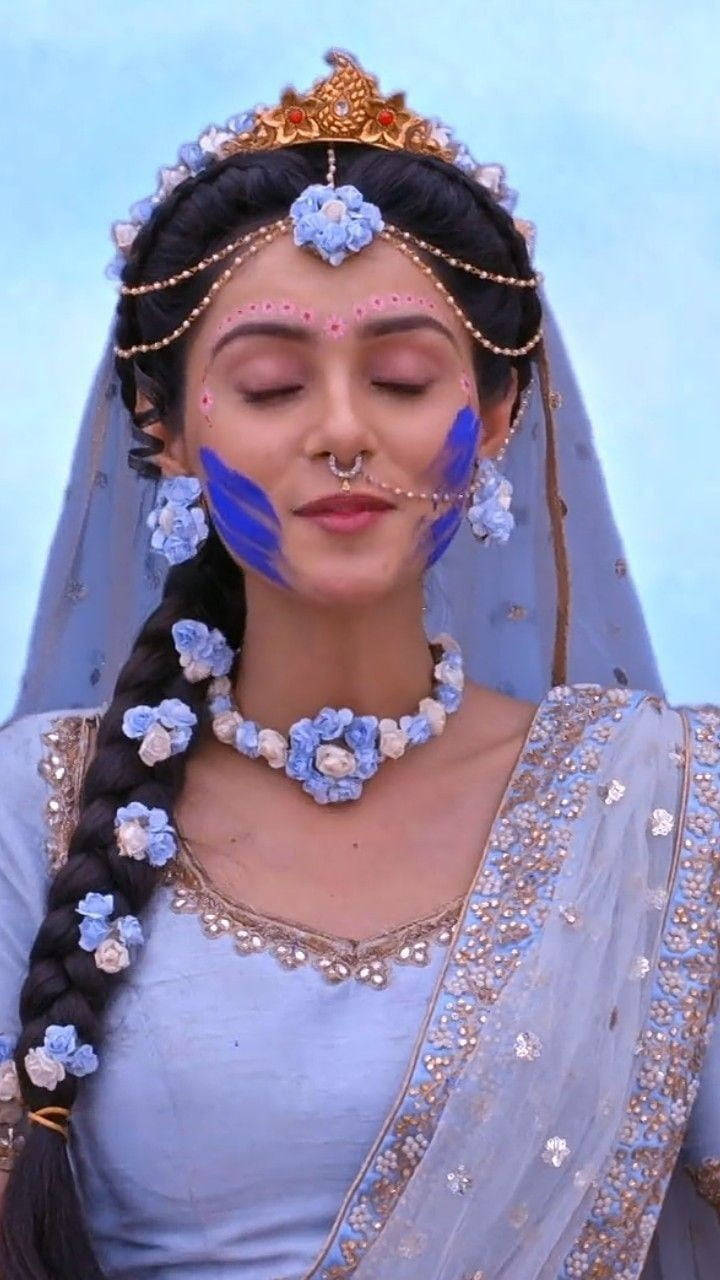 Mallika Singh, traditional Indian attire, blue and gold, HD Phone Wallpaper