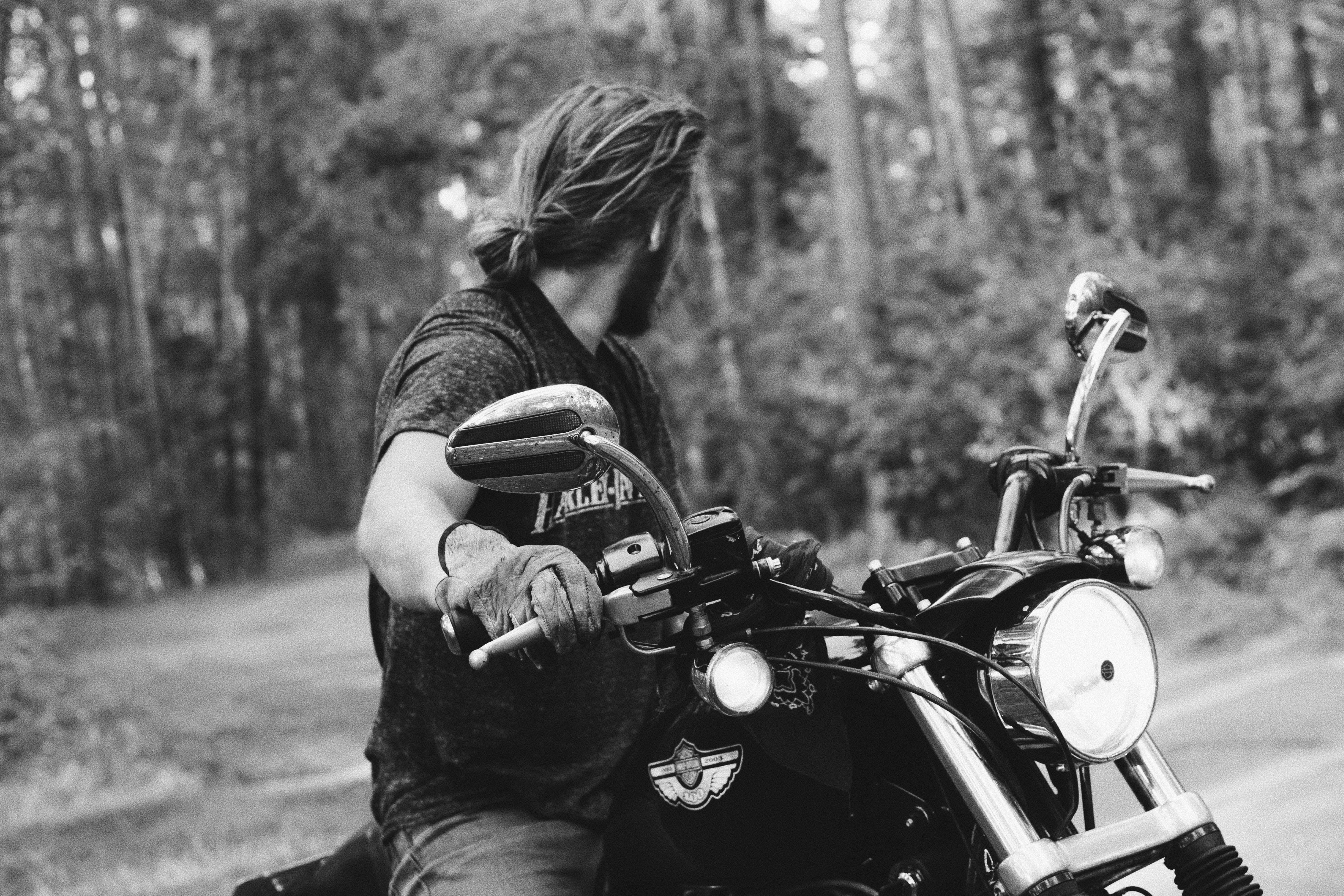 bearded man, long hair, classic motorcycle, 4K Desktop Wallpaper