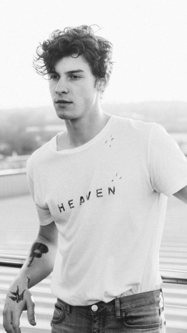 black and white man aesthetic, rooftop, curly hair, HD Phone Wallpaper