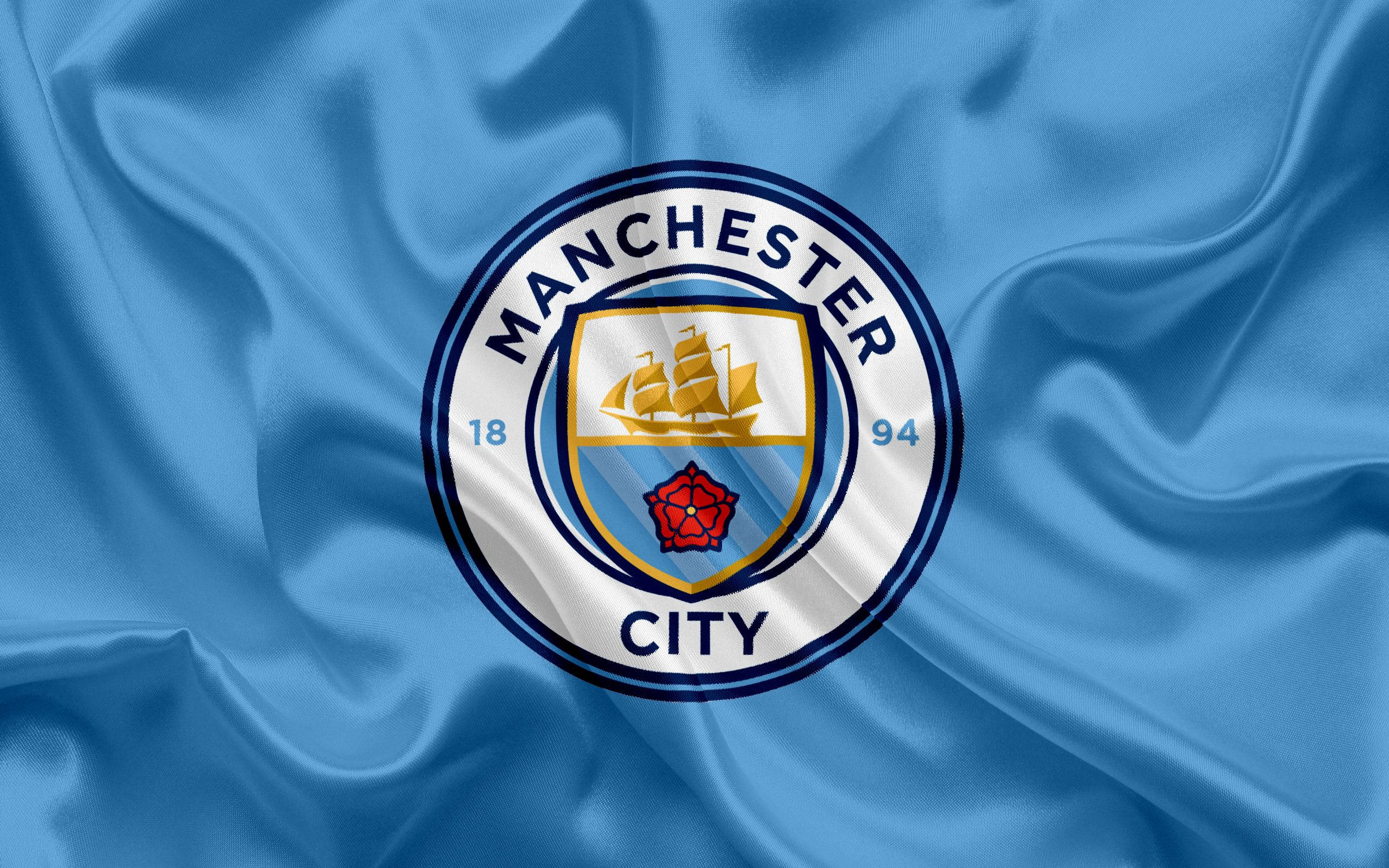 Manchester City, blue satin, crest, 2K Desktop Wallpaper