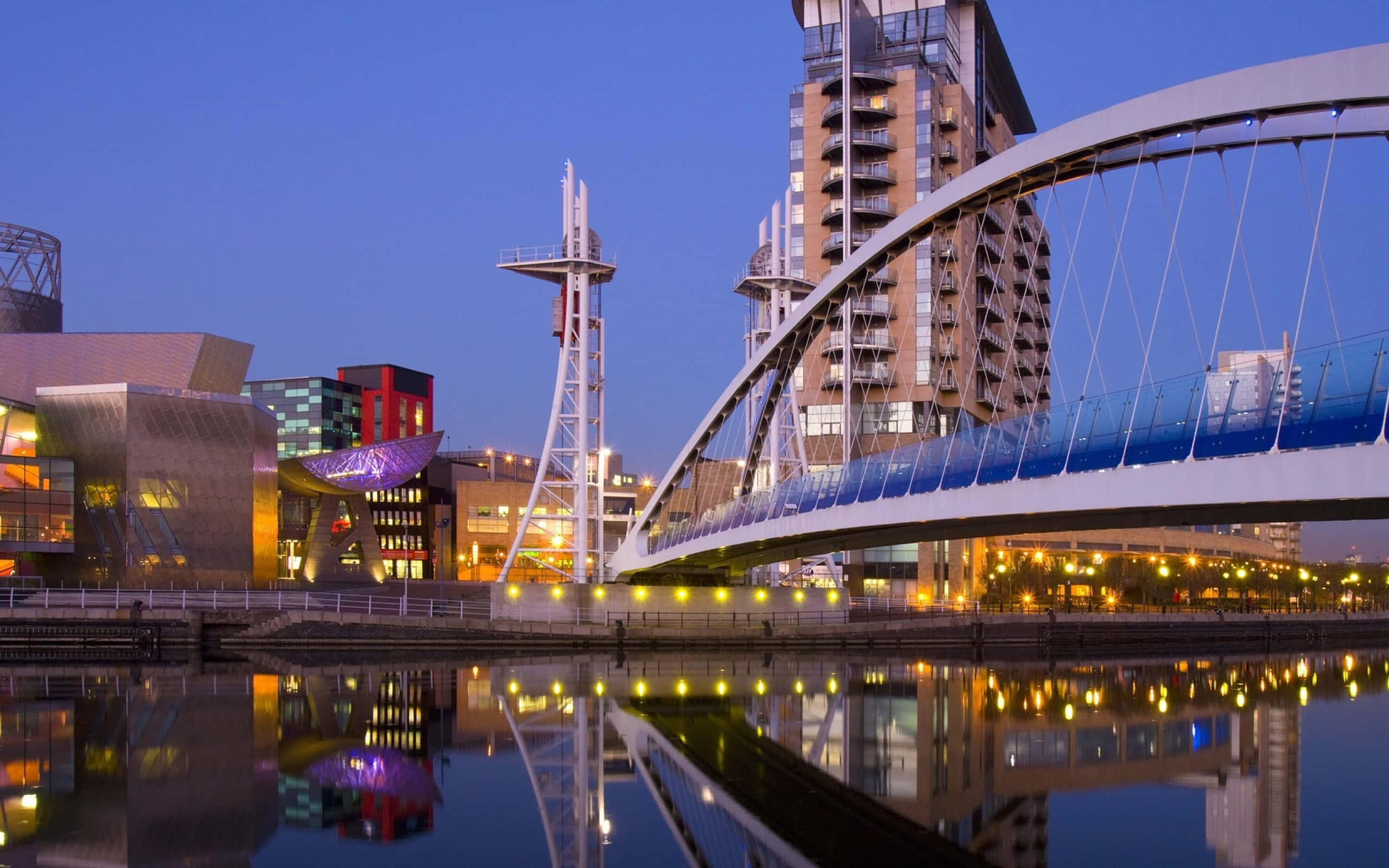 Manchester, United Kingdom, dusk, 2K Desktop Wallpaper