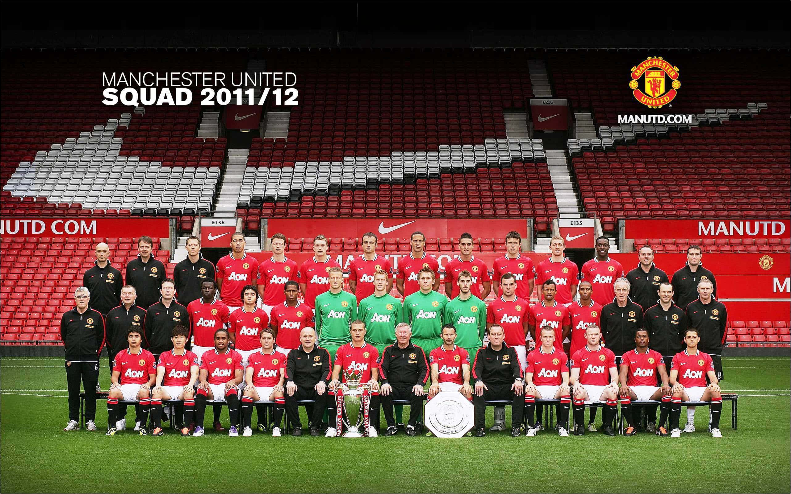 Manchester United, red kits, green pitch, 2K Desktop Wallpaper