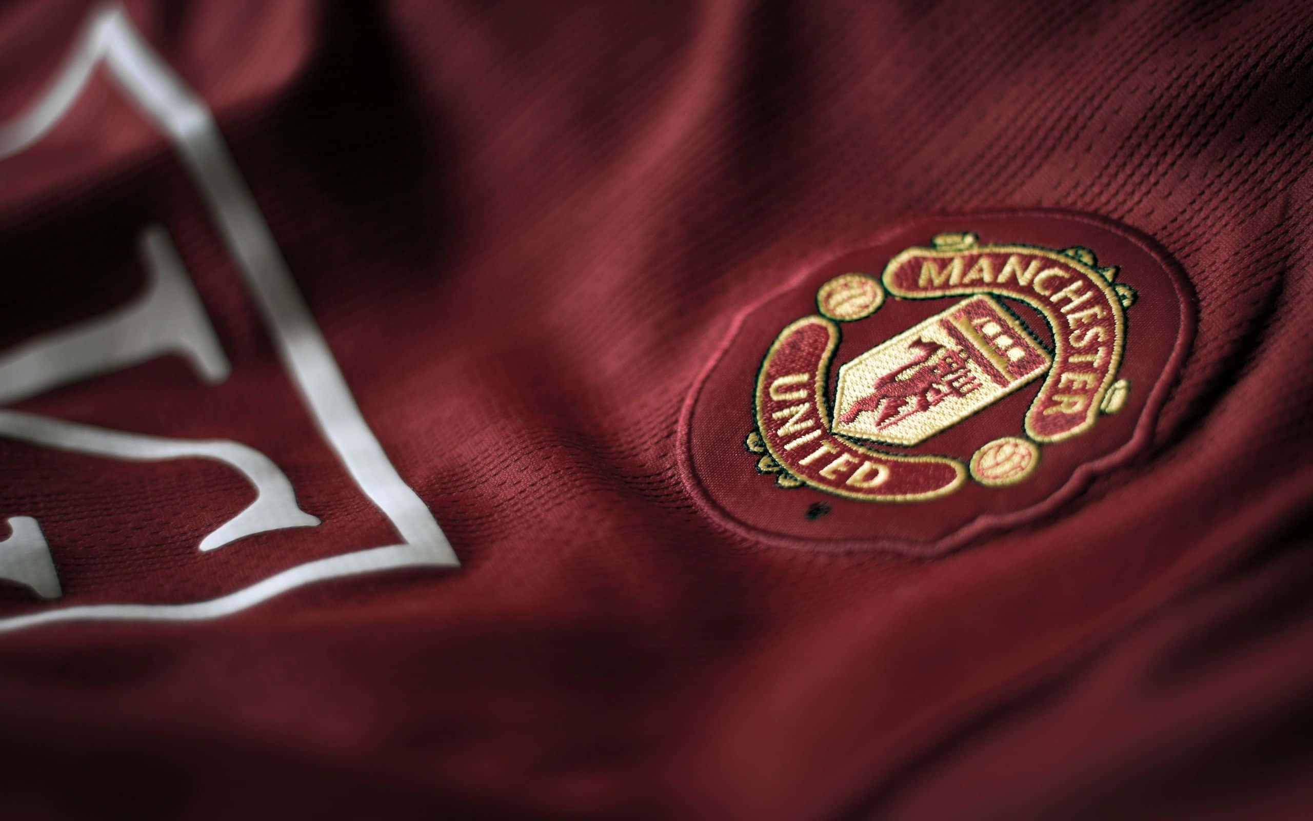 Manchester United, maroon, football jersey, 2K Desktop Wallpaper
