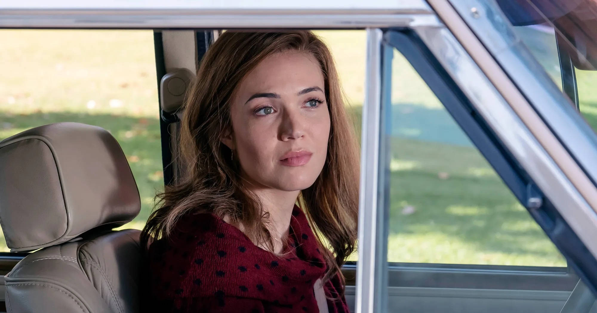 Mandy Moore, red polka-dot sweater, passenger window, Full HD Desktop Wallpaper