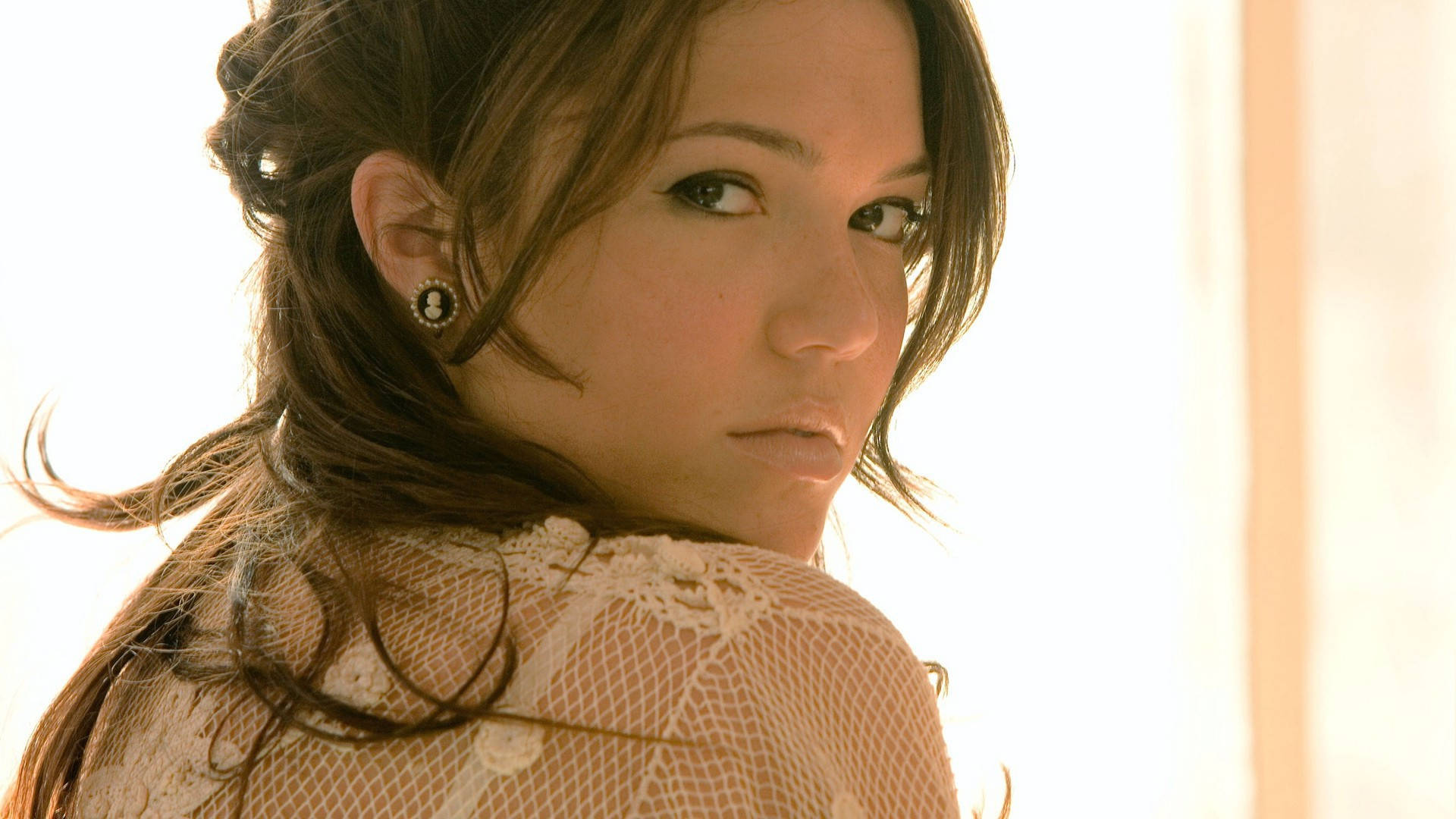 Mandy Moore, brown hair, lace top, Full HD Desktop Wallpaper