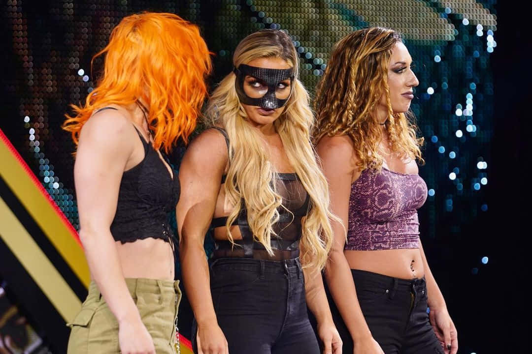 Mandy Rose, masked appearance, wrestling event, SD Desktop Wallpaper