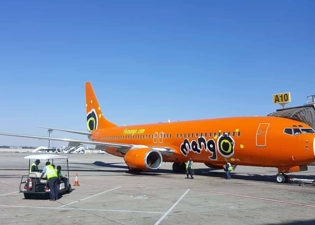 Mango Airlines, gate A10, bright orange, SD Desktop Wallpaper