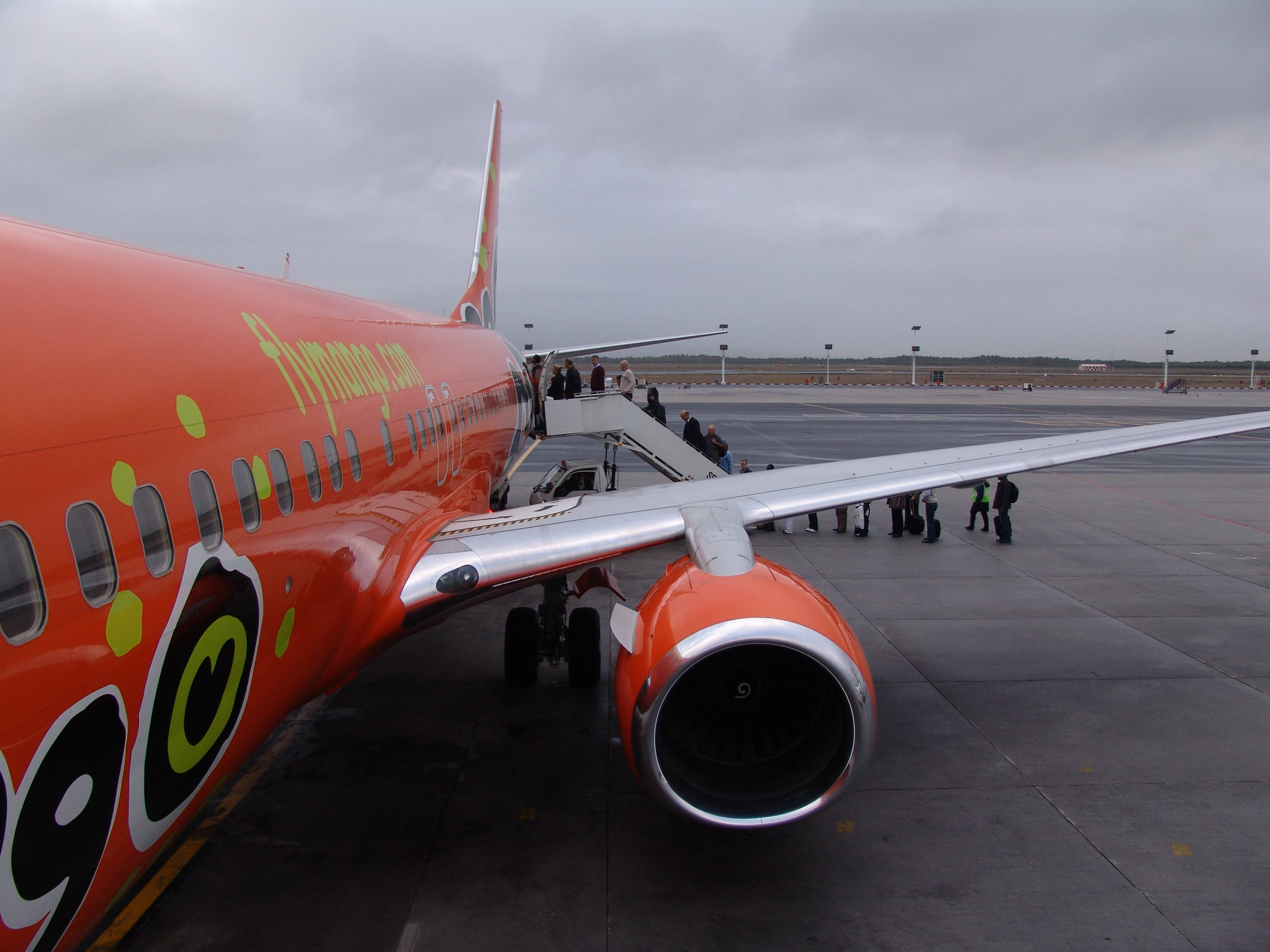 Mango Airlines, bright orange, low-cost airline jet, 2K Desktop Wallpaper