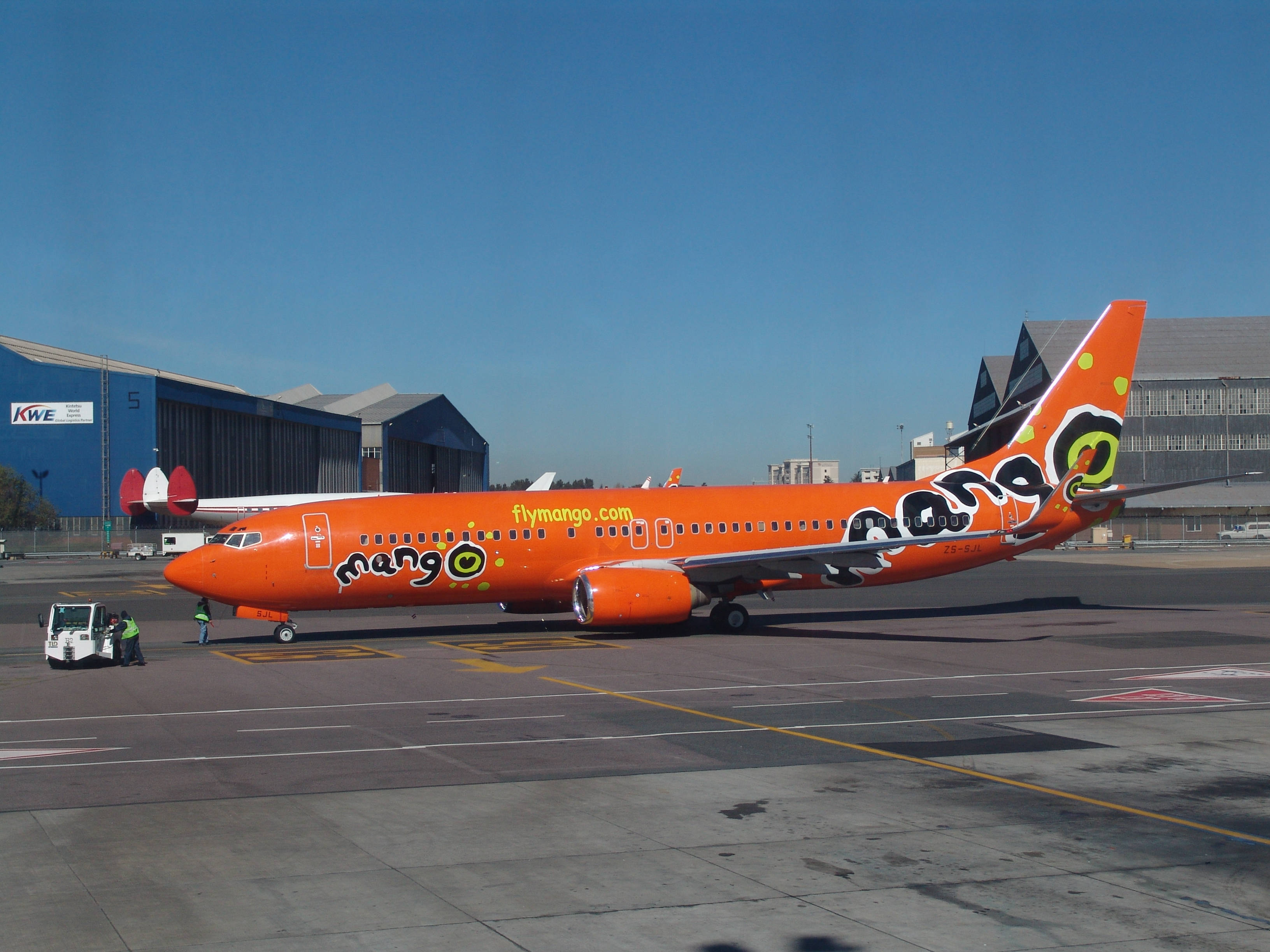 Mango Airlines, bright orange, airport tarmac, 2K Desktop Wallpaper