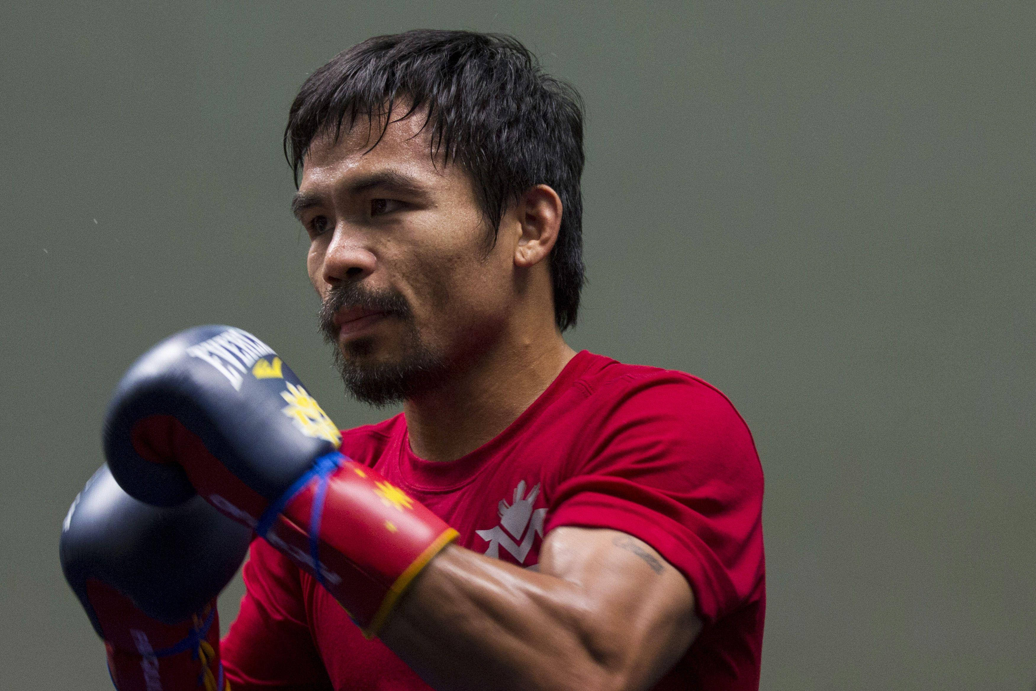 Manny Pacquiao, red shirt, blue gloves, 2K Desktop Wallpaper