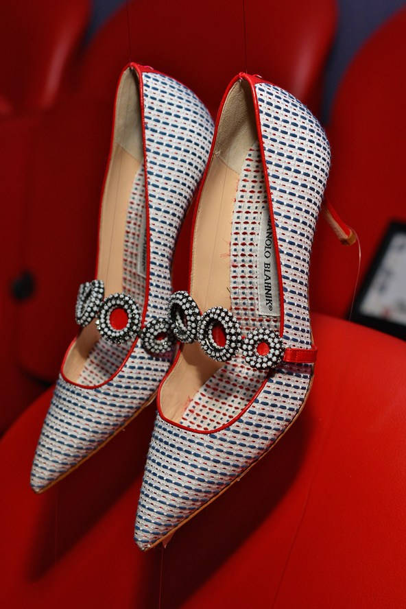 Manolo Blahnik, checkered, blue white patterned, SD Phone Wallpaper