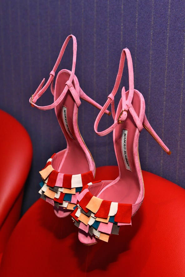 Manolo Blahnik, pink high-heeled sandals, colorful patchwork fringe, SD Phone Wallpaper