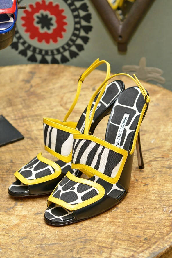 Manolo Blahnik, zebra-print, black and white, SD Phone Wallpaper