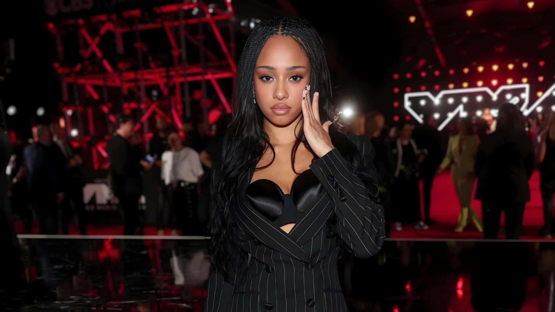 Manon Bannerman, black pinstripe suit, heart-shaped bustier, Full HD Desktop Wallpaper