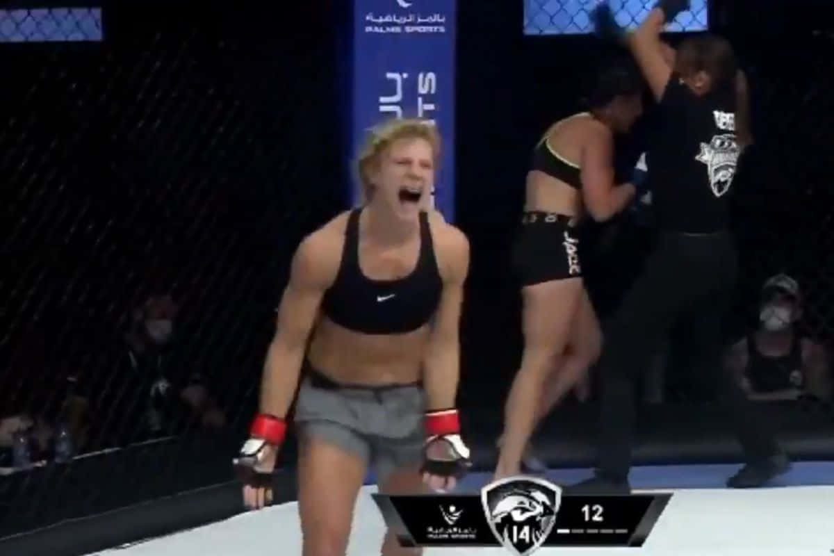 Manon Fiorot, MMA fighter, cage, SD Desktop Wallpaper