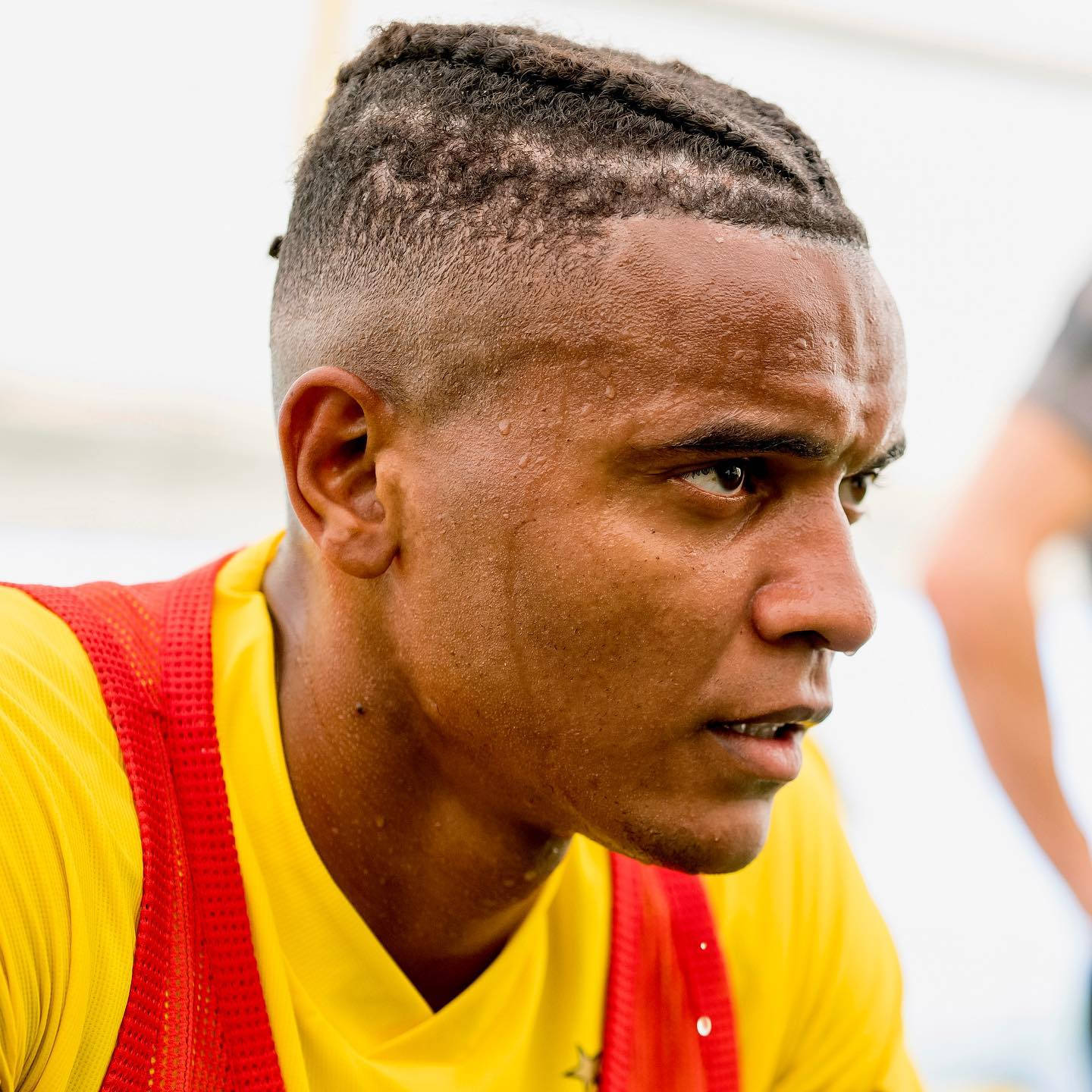 Manuel Akanji, yellow and red jersey, sweaty athlete, HD Desktop Wallpaper