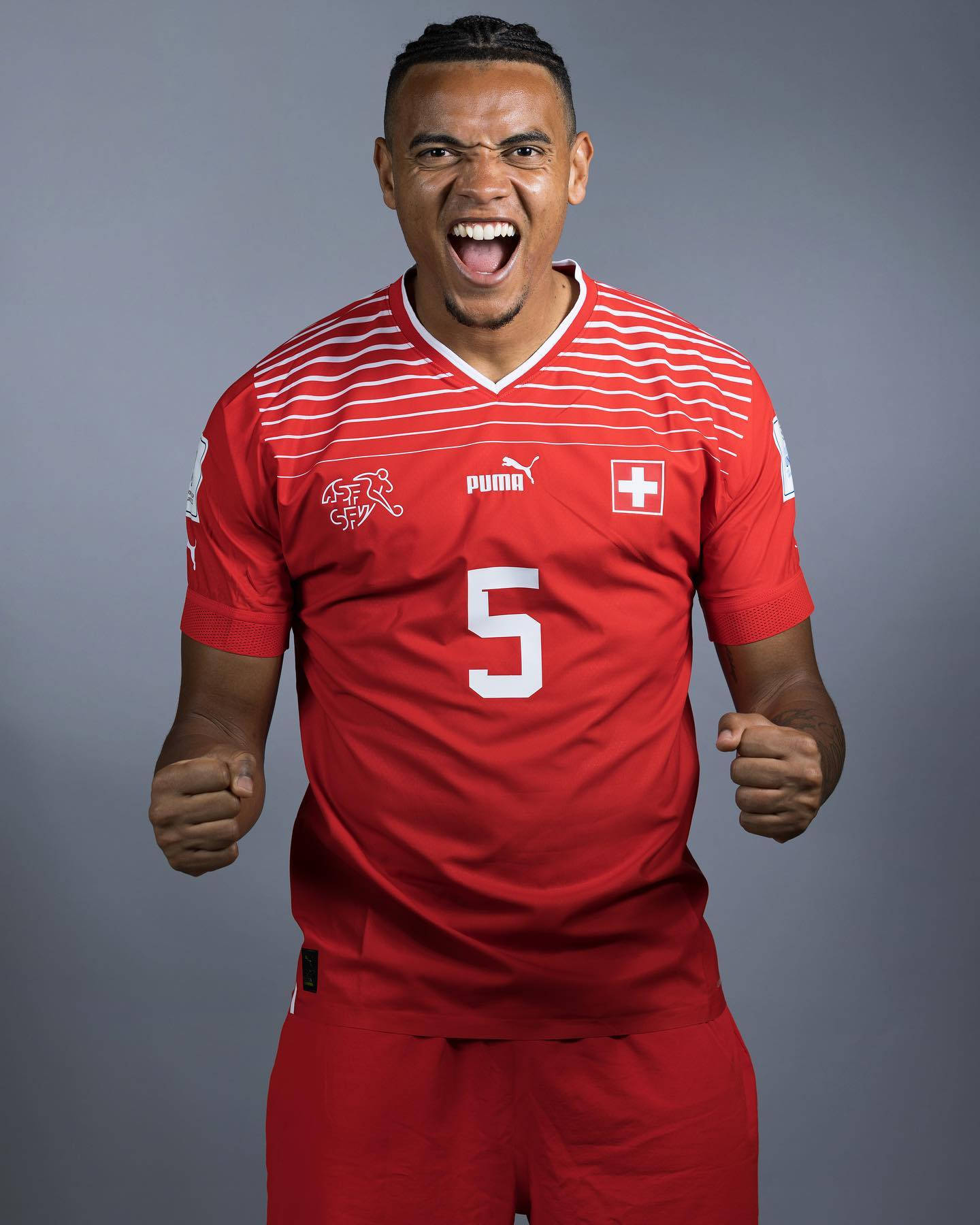 Manuel Akanji, red Swiss jersey, number 5, HD Phone Wallpaper