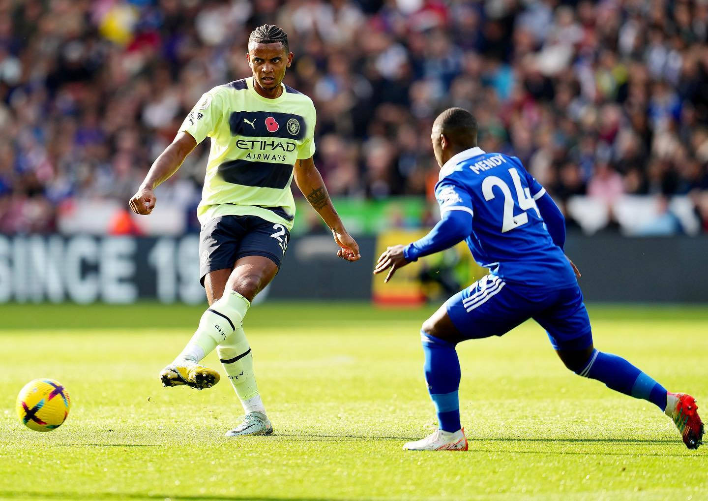 Manuel Akanji, neon yellow jersey, blue defender, HD Desktop Wallpaper