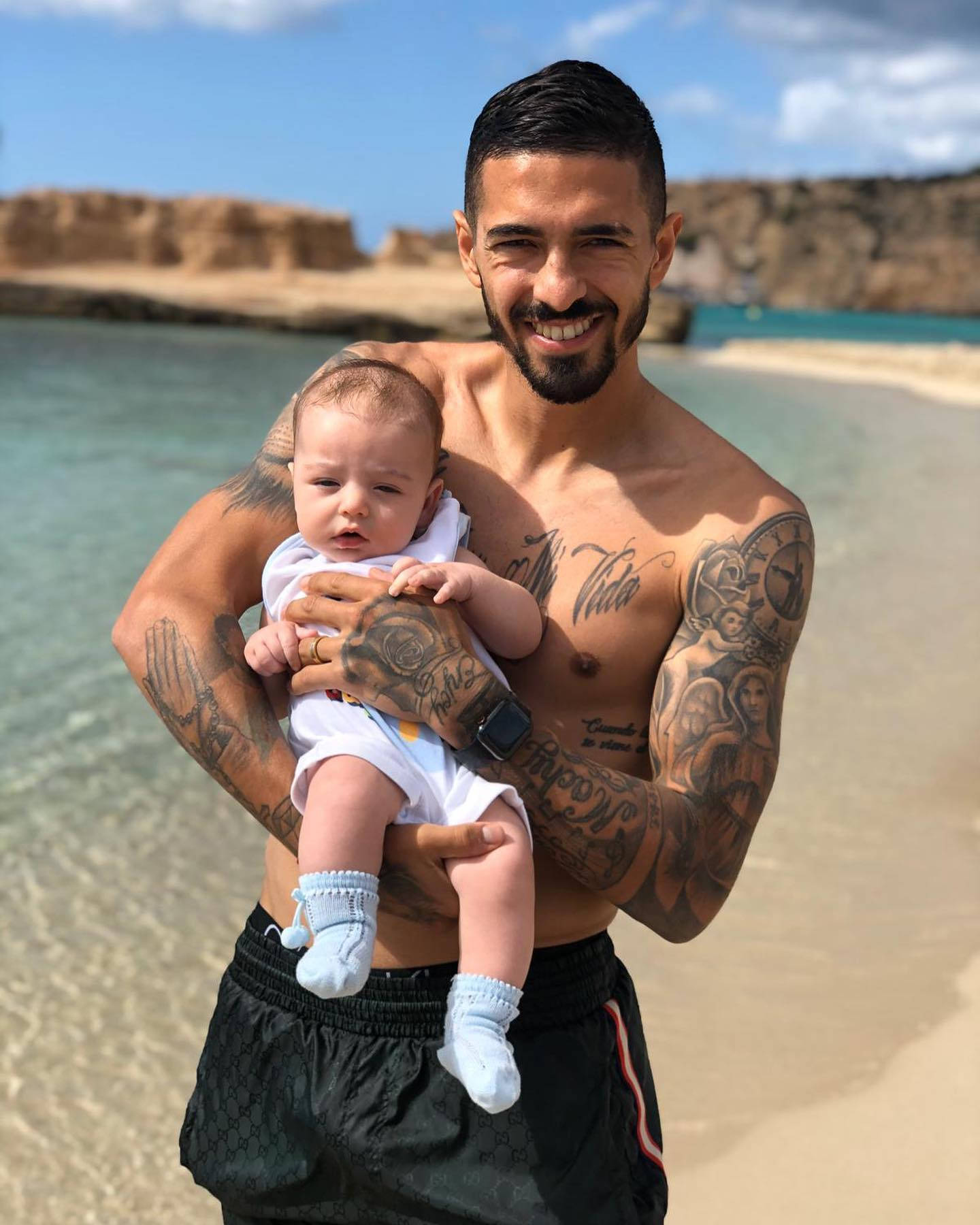 Manuel Lanzini, baby, sunny beach, HD Phone Wallpaper