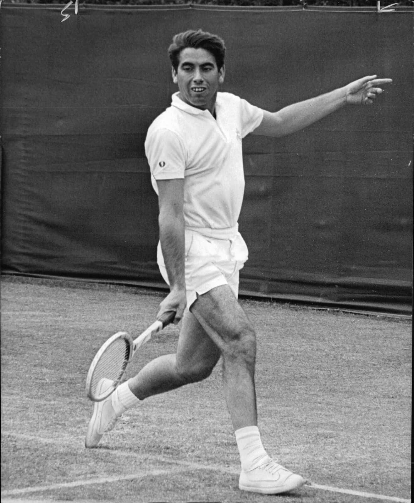 Manuel Santana, white gear, grass court, HD Phone Wallpaper