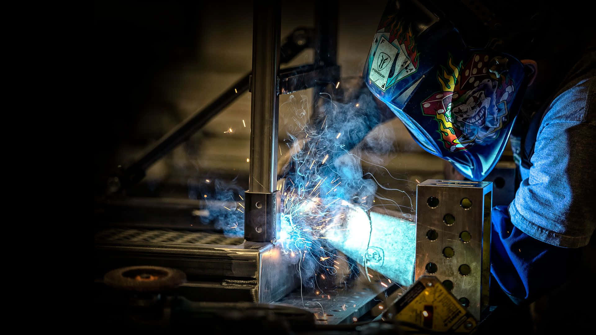 Manufacturing, 1920 x 1080, welder, Full HD Desktop Wallpaper