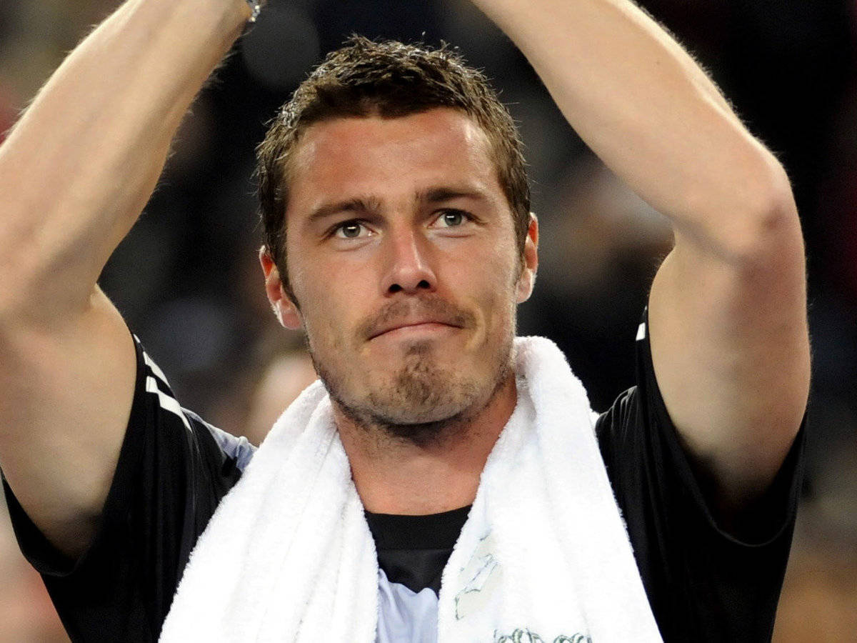 2000 US Open Tennis Tournament, Marat Safin, white towel, SD Desktop Wallpaper