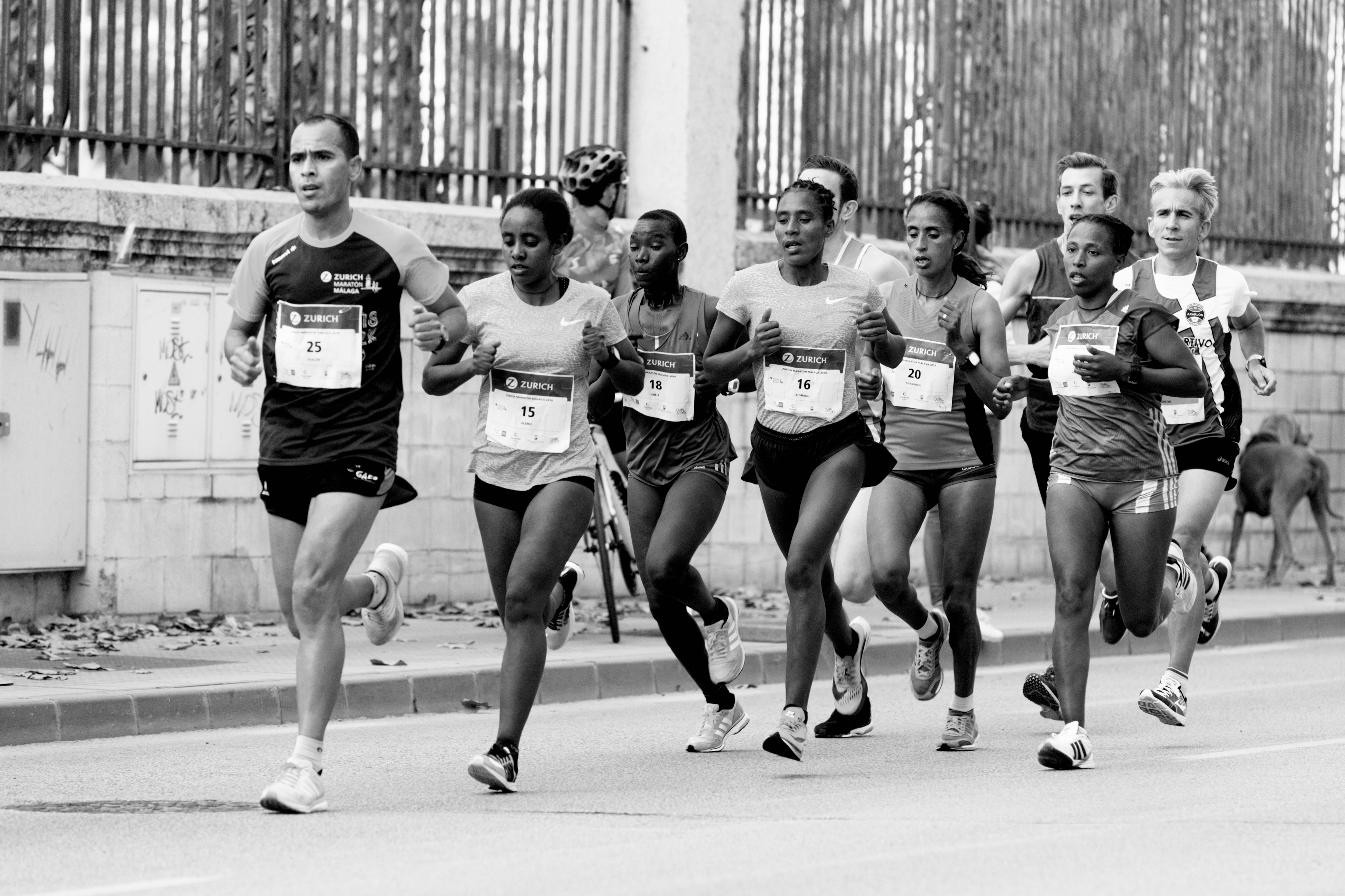 Marathon, black and white, city street, 5K Desktop Wallpaper