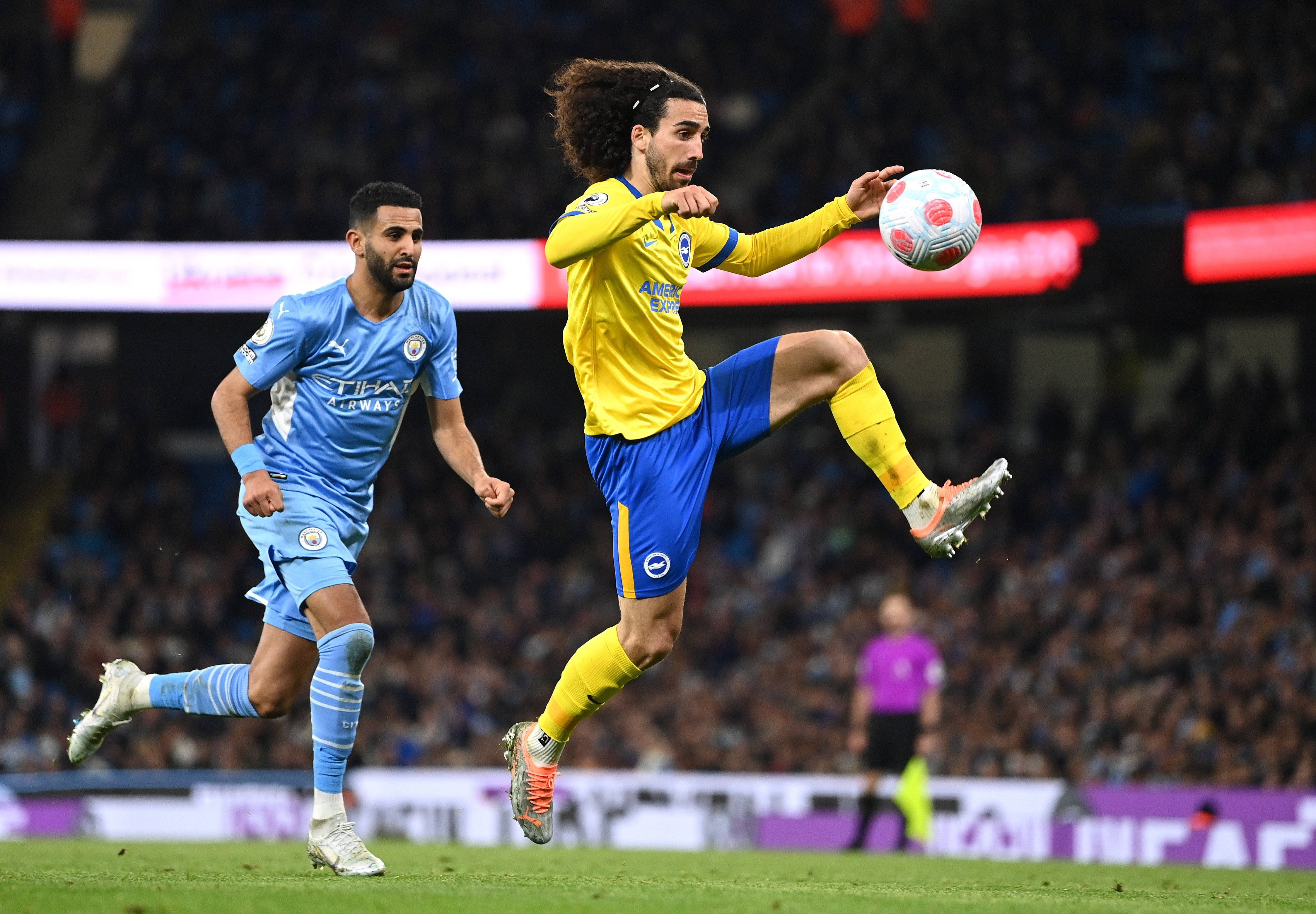 Marc Cucurella, yellow, blue-uniformed opponent, 4K Desktop Wallpaper
