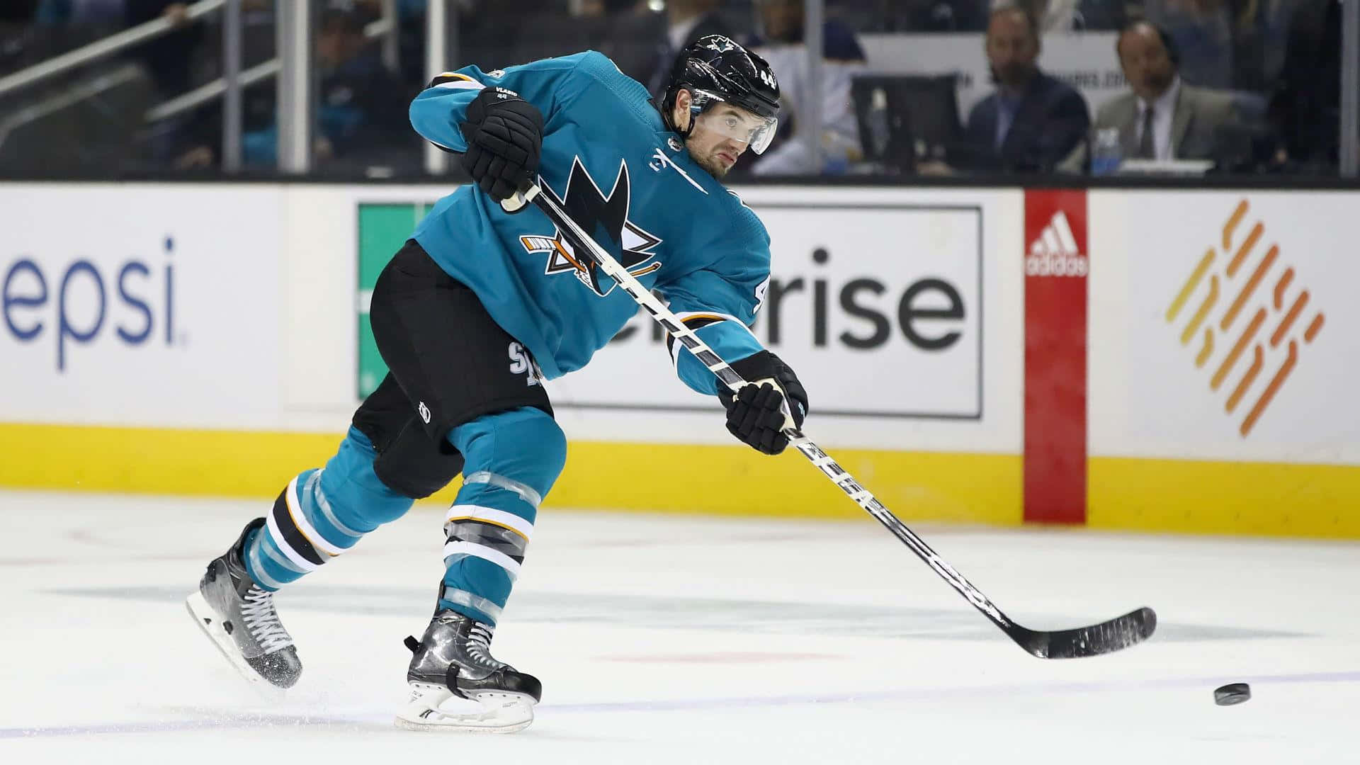 Marc Edouard Vlasic, teal Sharks gear, hockey player, Full HD Desktop Wallpaper