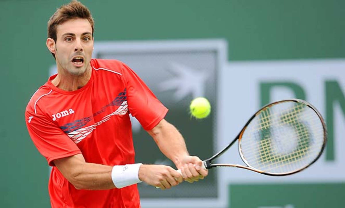 Marcel Granollers, red shirt, yellow ball, SD Desktop Wallpaper
