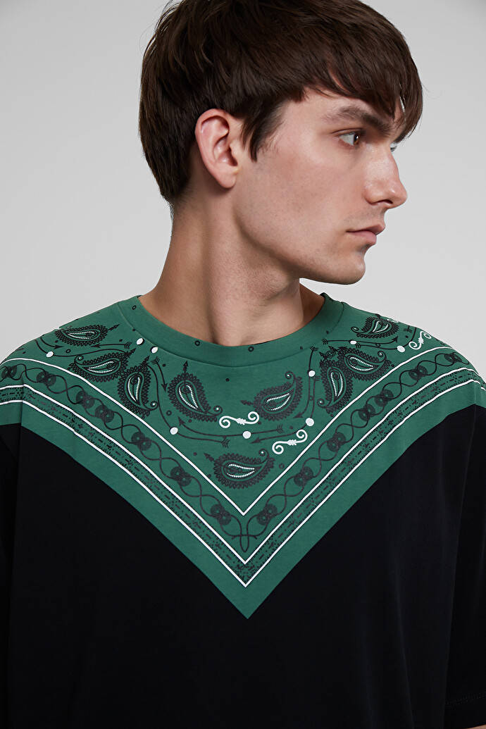 Marcelo Burlon, green bandana shirt, black shirt, SD Phone Wallpaper