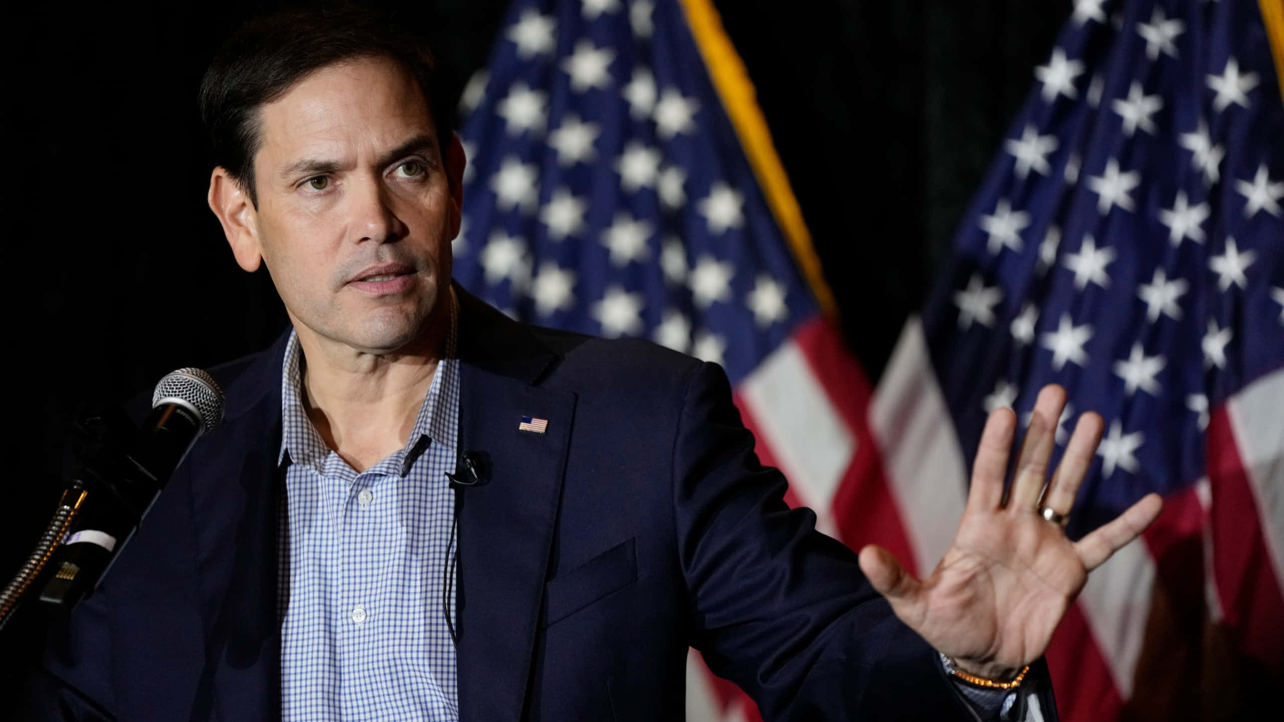 Marco Rubio, suit, podium, 2K Desktop Wallpaper