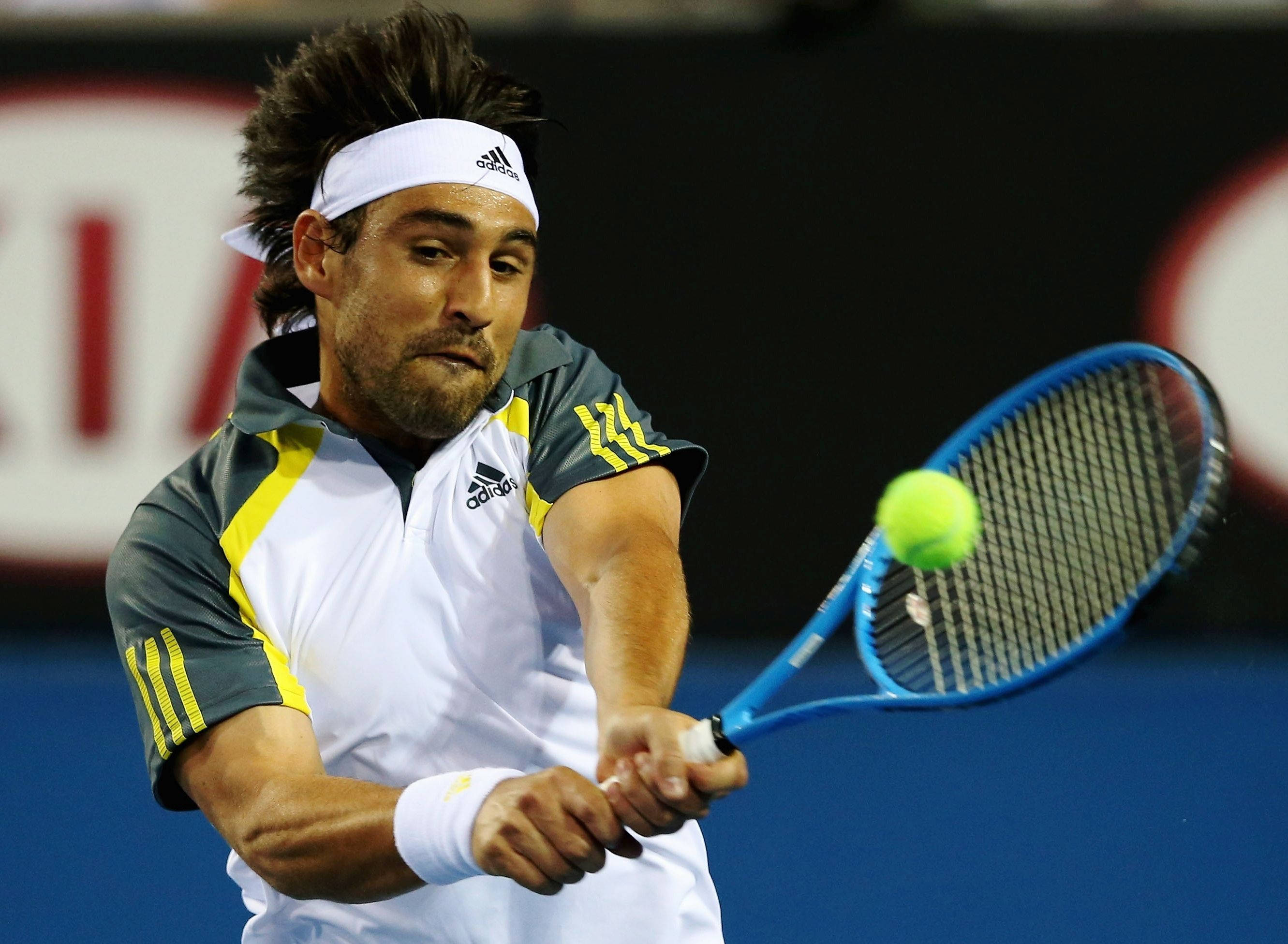 Marcos Baghdatis, bright yellow ball, blue racket, 2K Desktop Wallpaper
