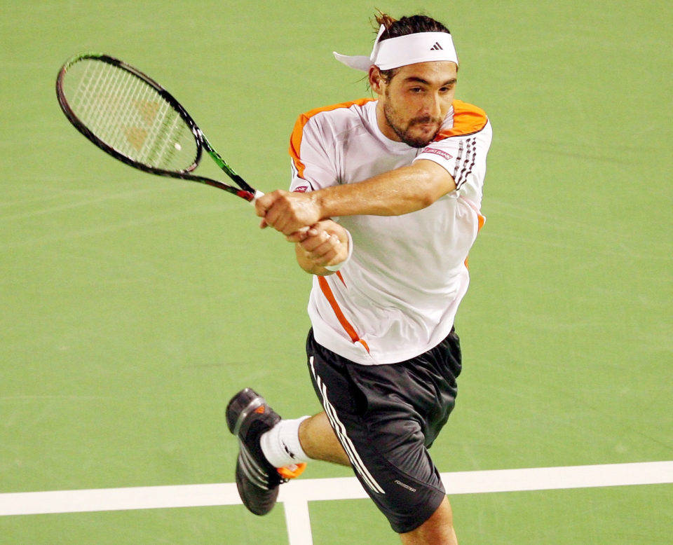 Marcos Baghdatis, two-handed grip, tennis court, SD Desktop Wallpaper