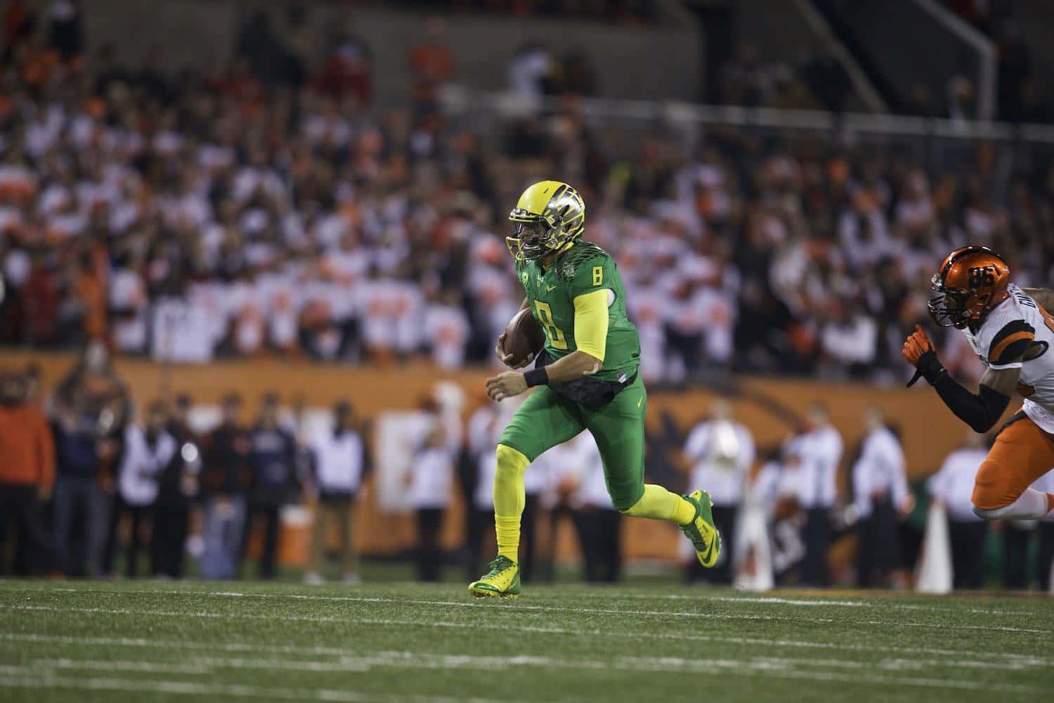 Marcus Mariota, green uniform, yellow uniform, HD Desktop Wallpaper