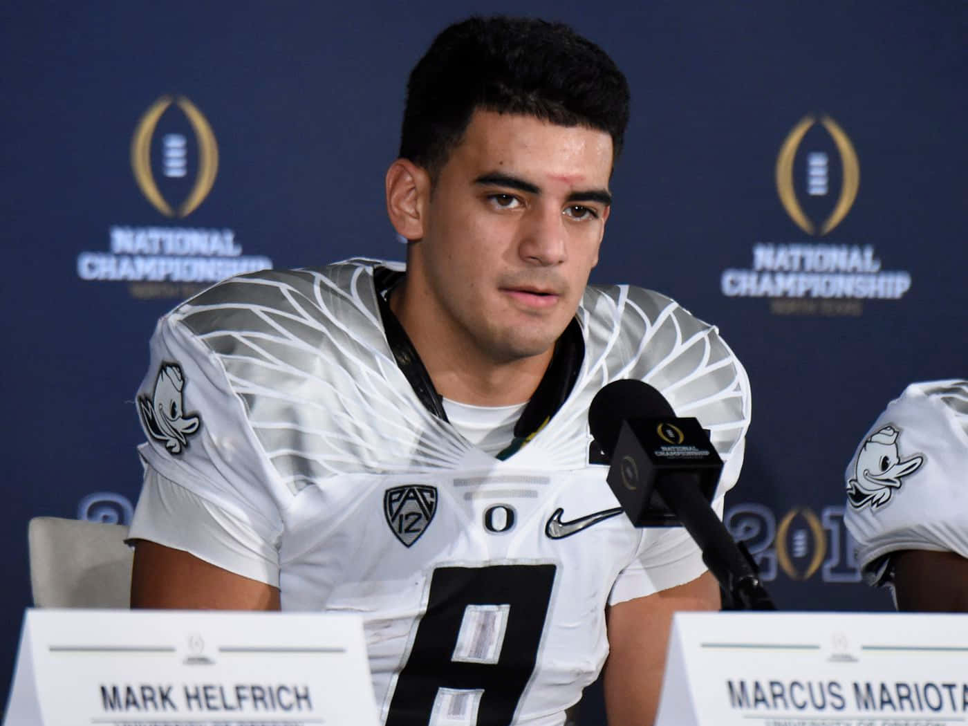 Marcus Mariota, press conference, white and black jersey, HD Desktop Wallpaper