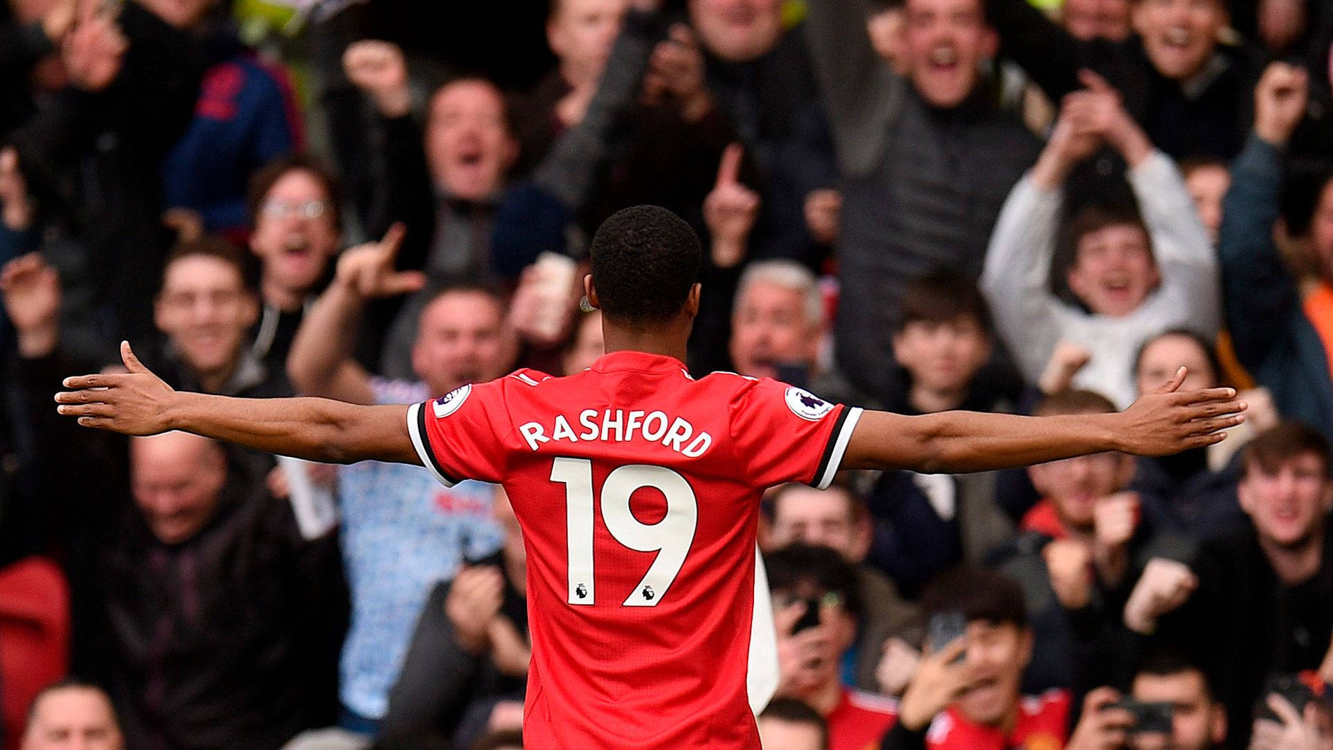 Marcus Rashford, red jersey, number 19, Full HD Desktop Wallpaper