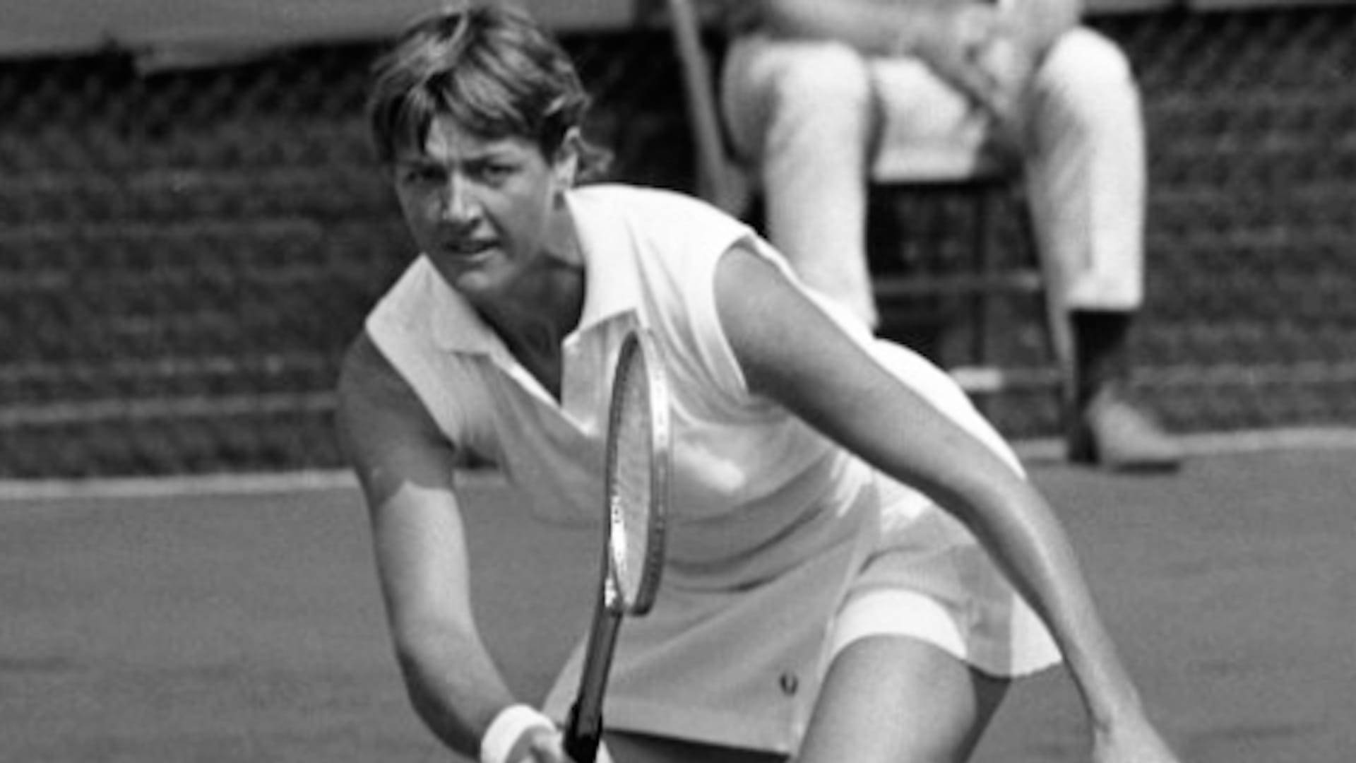Margaret Court, vintage white attire, classic outdoor court, Full HD Desktop Wallpaper