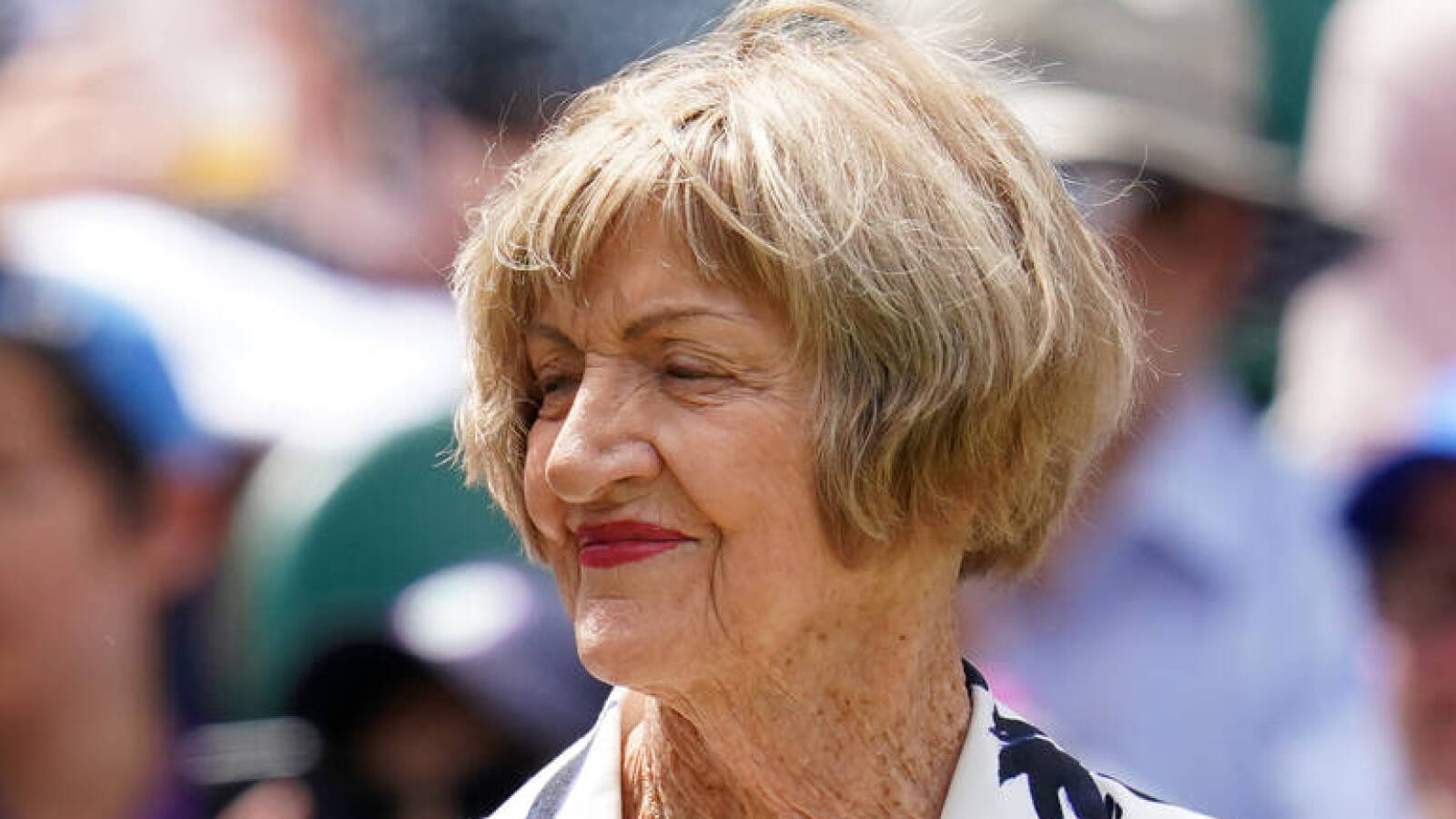 Margaret Court, short blonde hair, red lipstick, HD Desktop Wallpaper