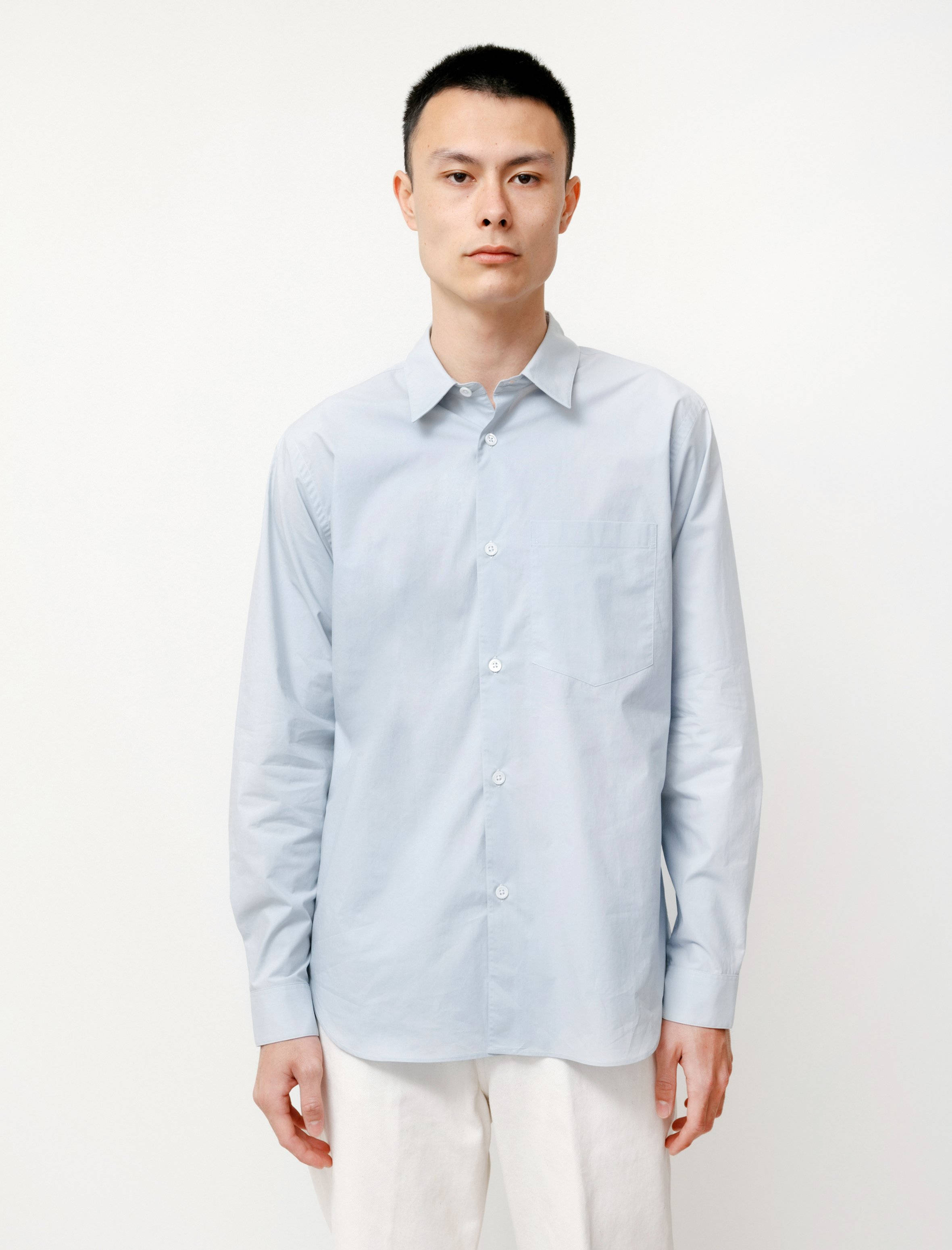 Margaret Howell, blue button down shirt, light blue button-up shirt, 2K Phone Wallpaper