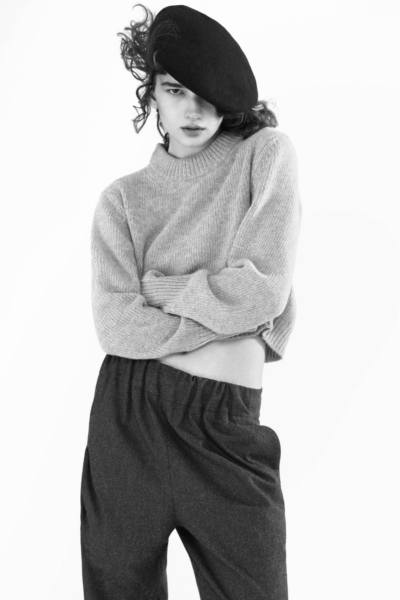 Margaret Howell, black beret, oversized sweater, Full HD Phone Wallpaper
