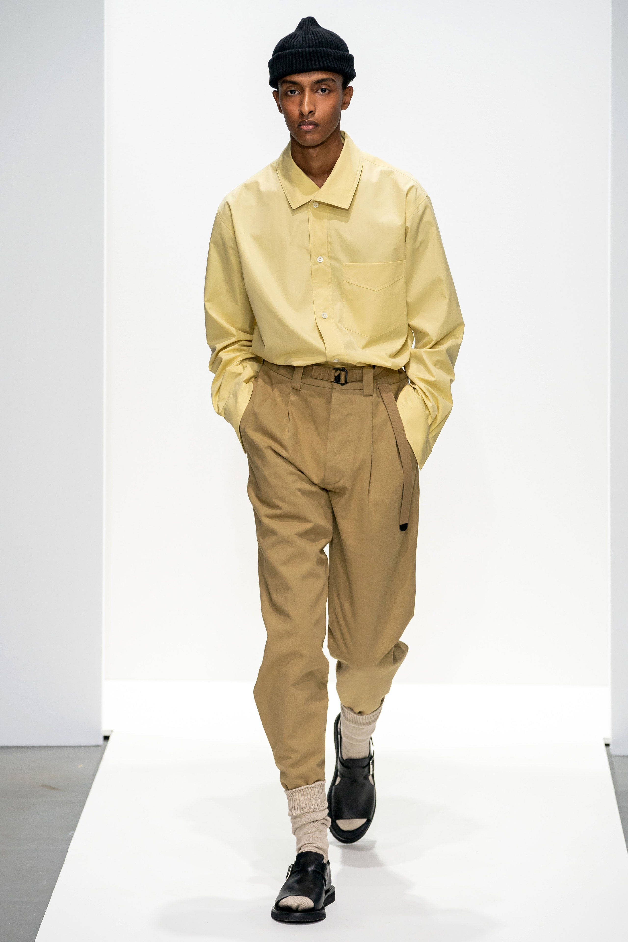 Margaret Howell, pale yellow shirt, beige trousers, 4K Phone Wallpaper
