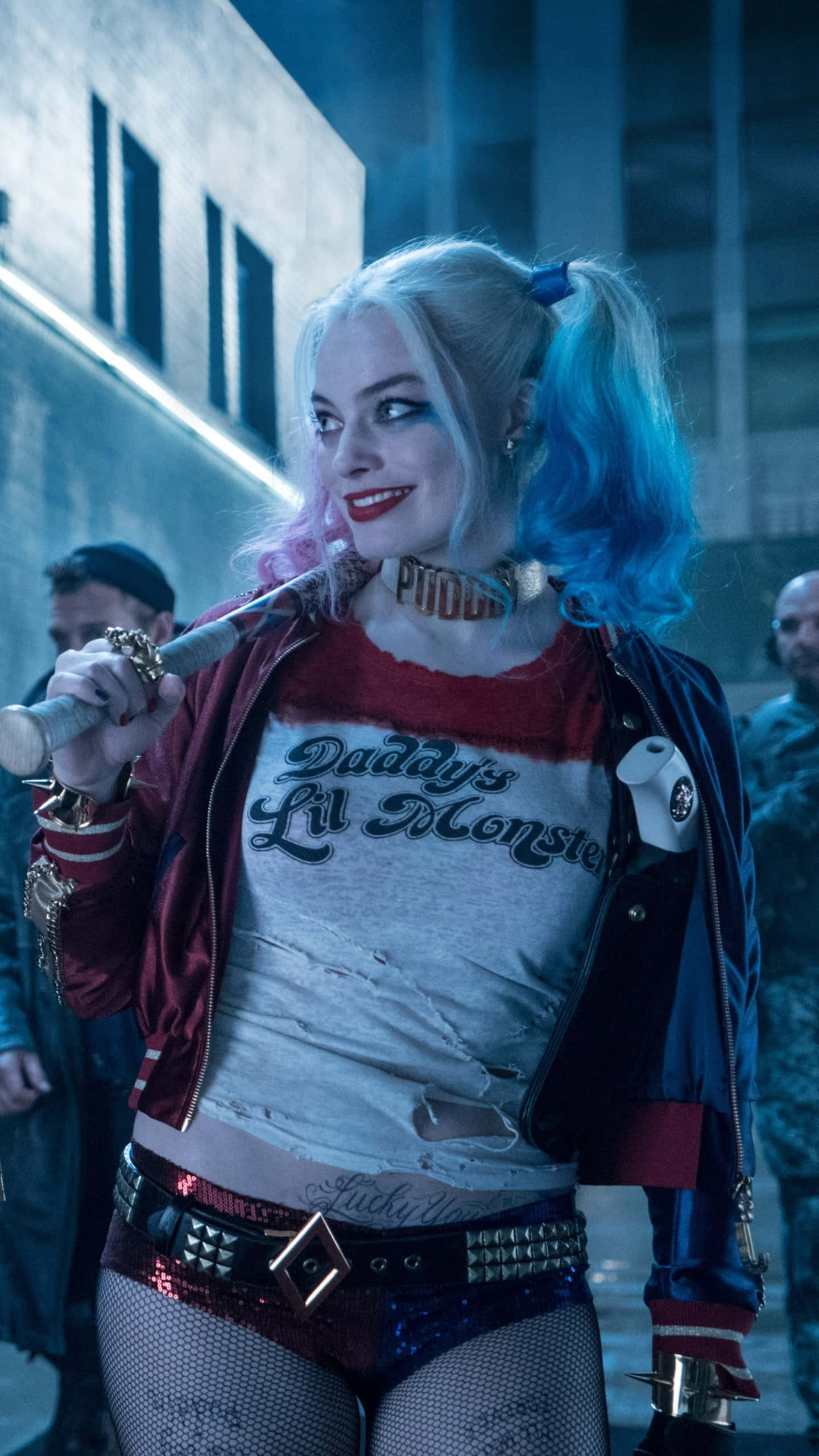 Margot Robbie Harley Quinn, vibrant blue and pink ponytail, baseball bat, 2K Phone Wallpaper