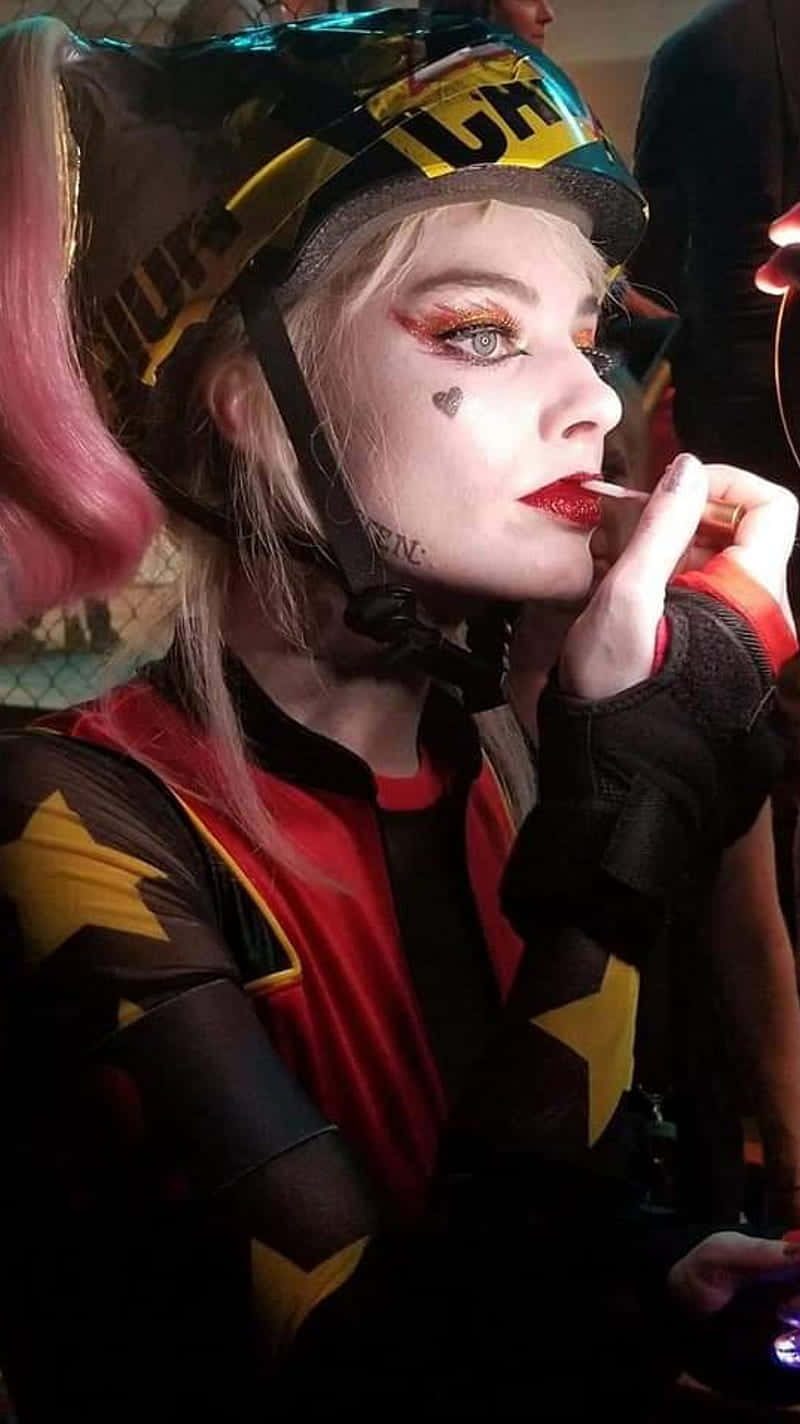 Margot Robbie, Harley Quinn, red lipstick, HD Phone Wallpaper