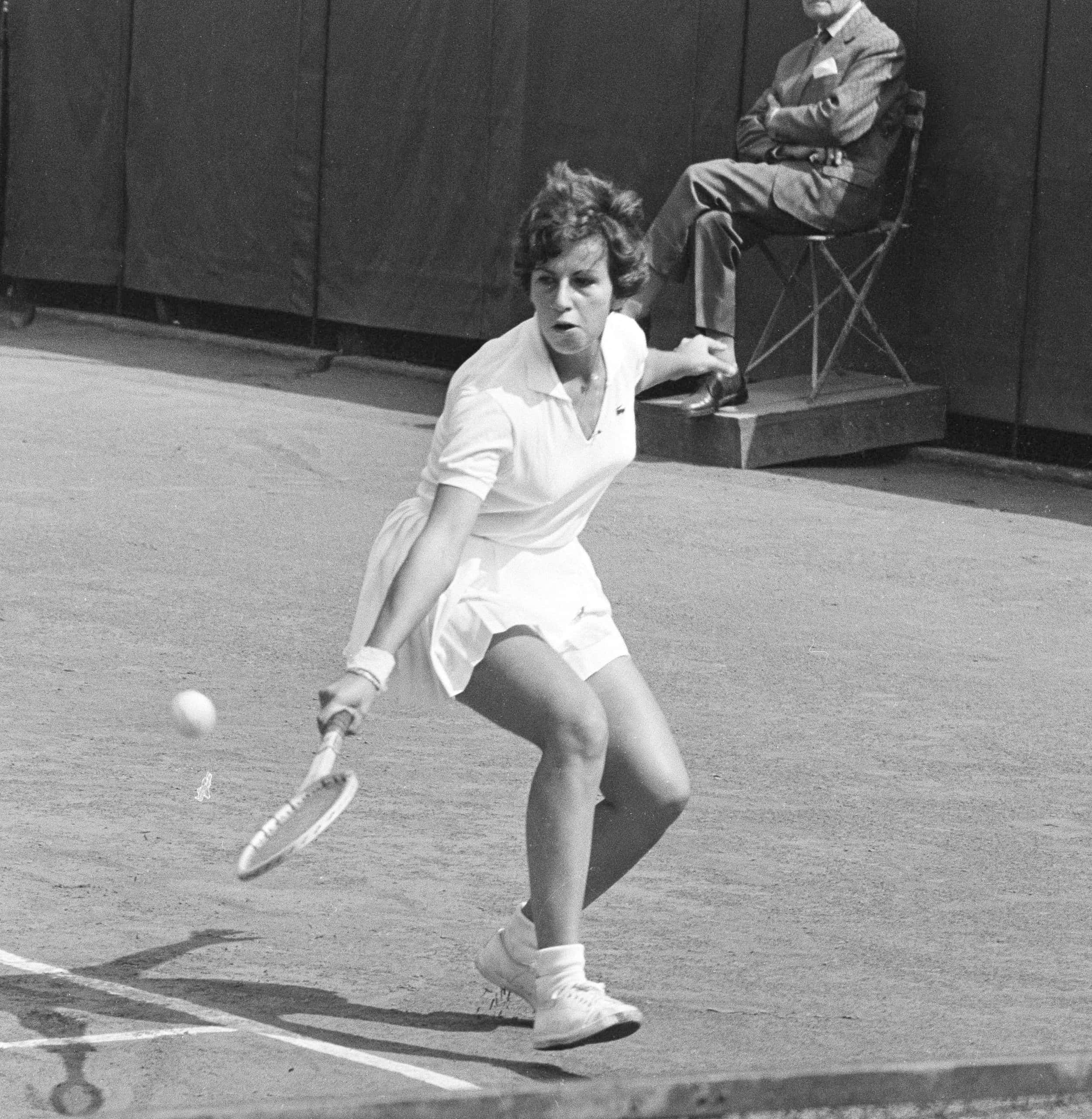 Maria Bueno, black and white photo, tennis player, 2K Phone Wallpaper