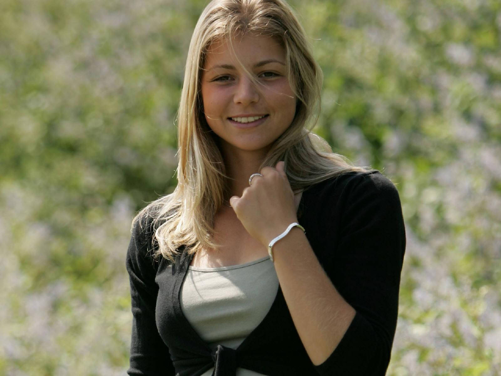 Maria Kirilenko, blonde woman, black cardigan, HD Desktop Wallpaper